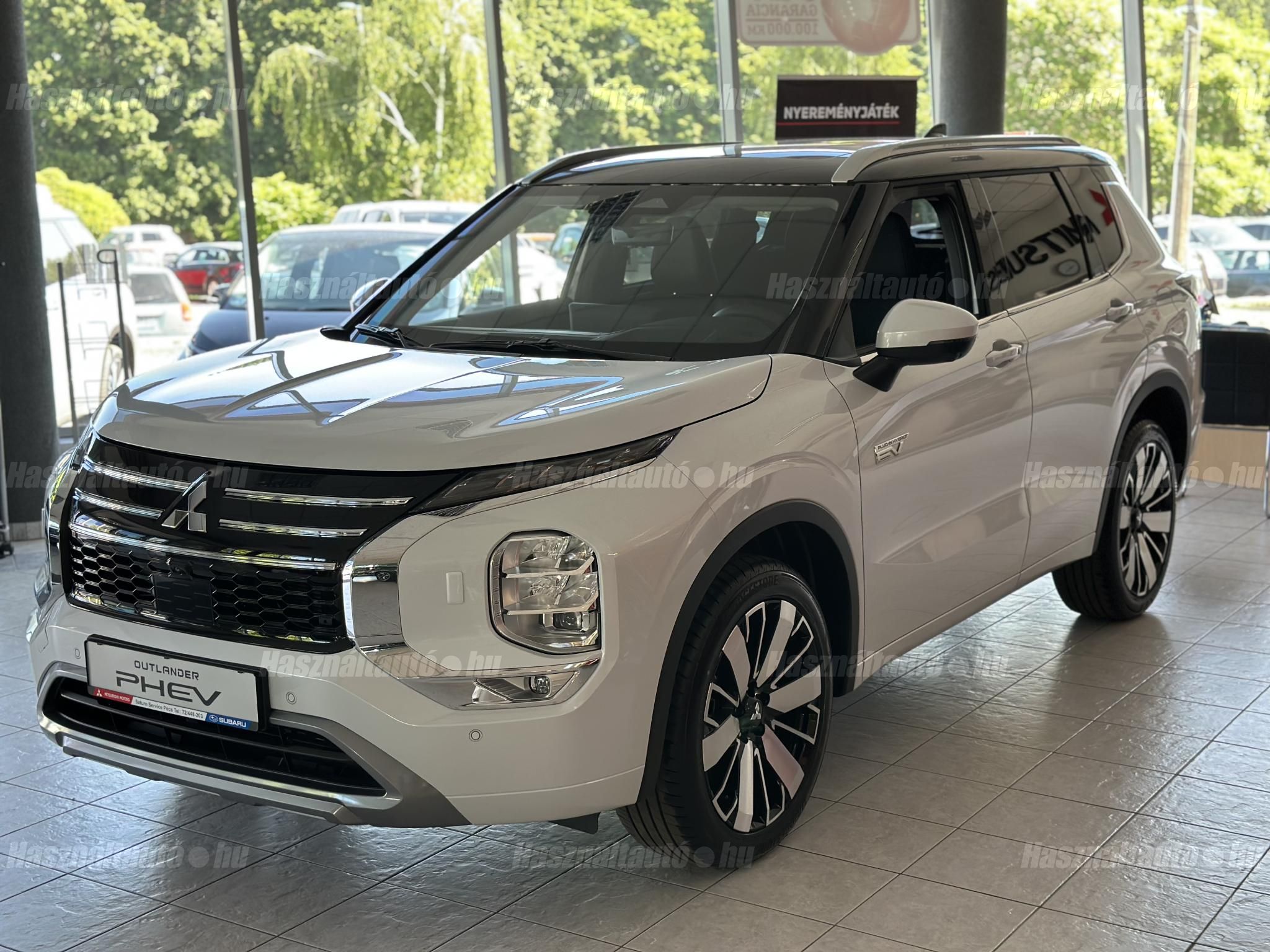 MITSUBISHI OUTLANDER 2025 - 1