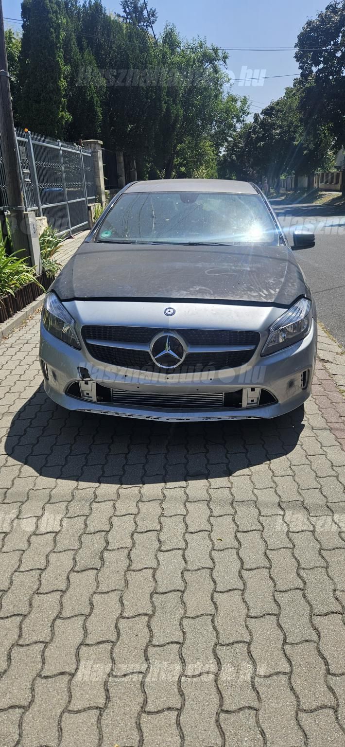 MERCEDES-BENZ A 180 2013 - 1