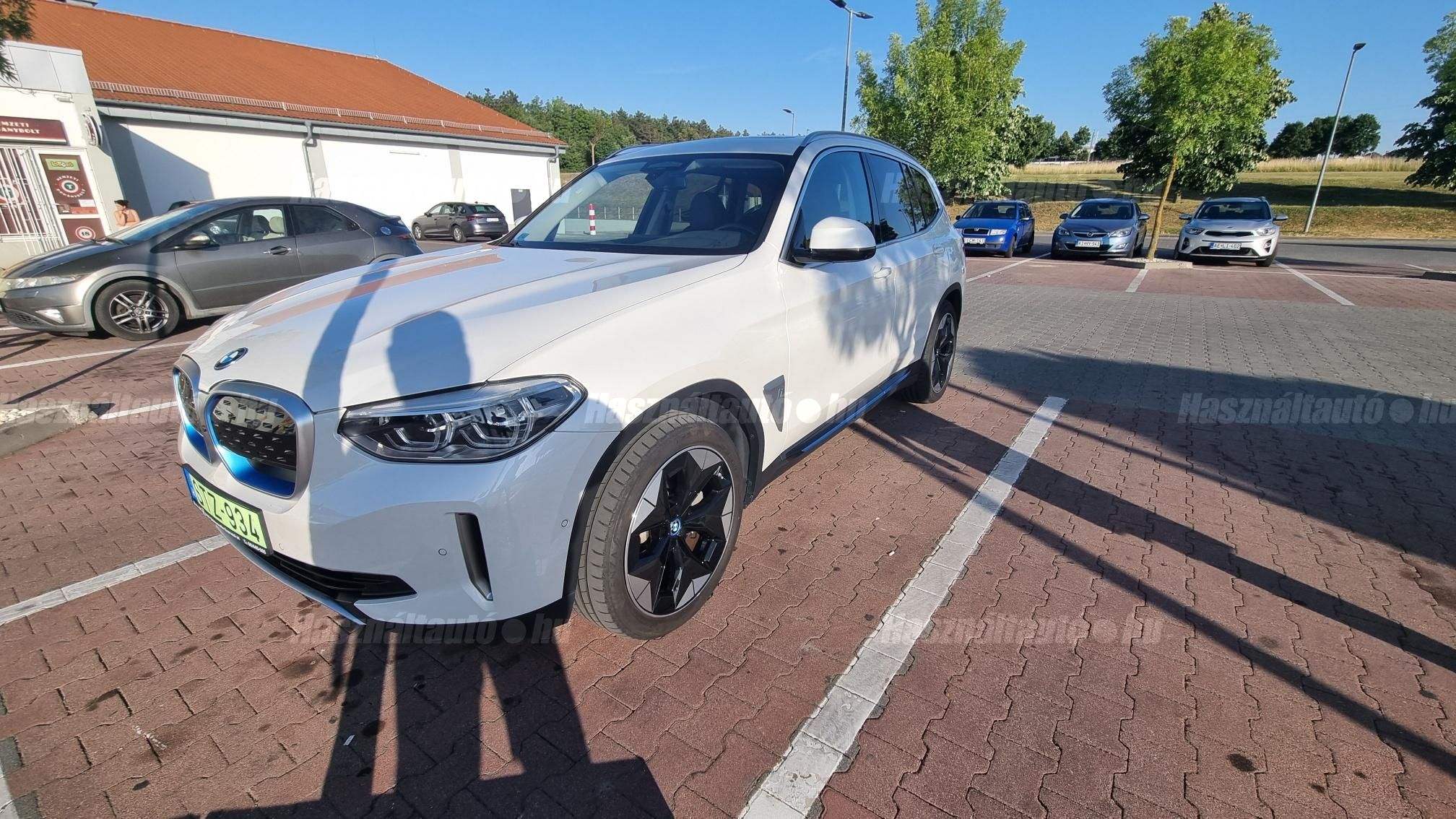 BMW IX3 2021/11 - 1