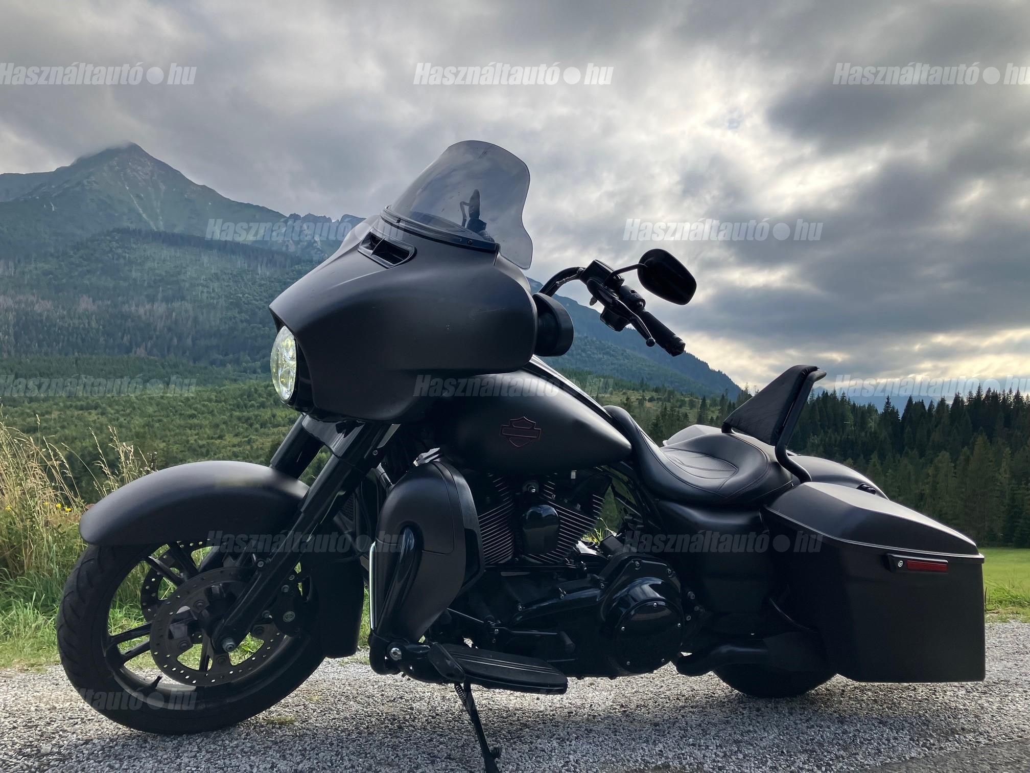HARLEY-DAVIDSON STREET GLIDE SPECIAL 2016/7 - 1