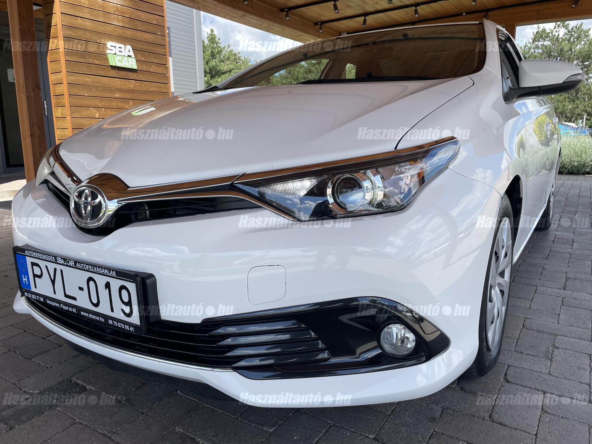 TOYOTA AURIS 2018/6 - 1