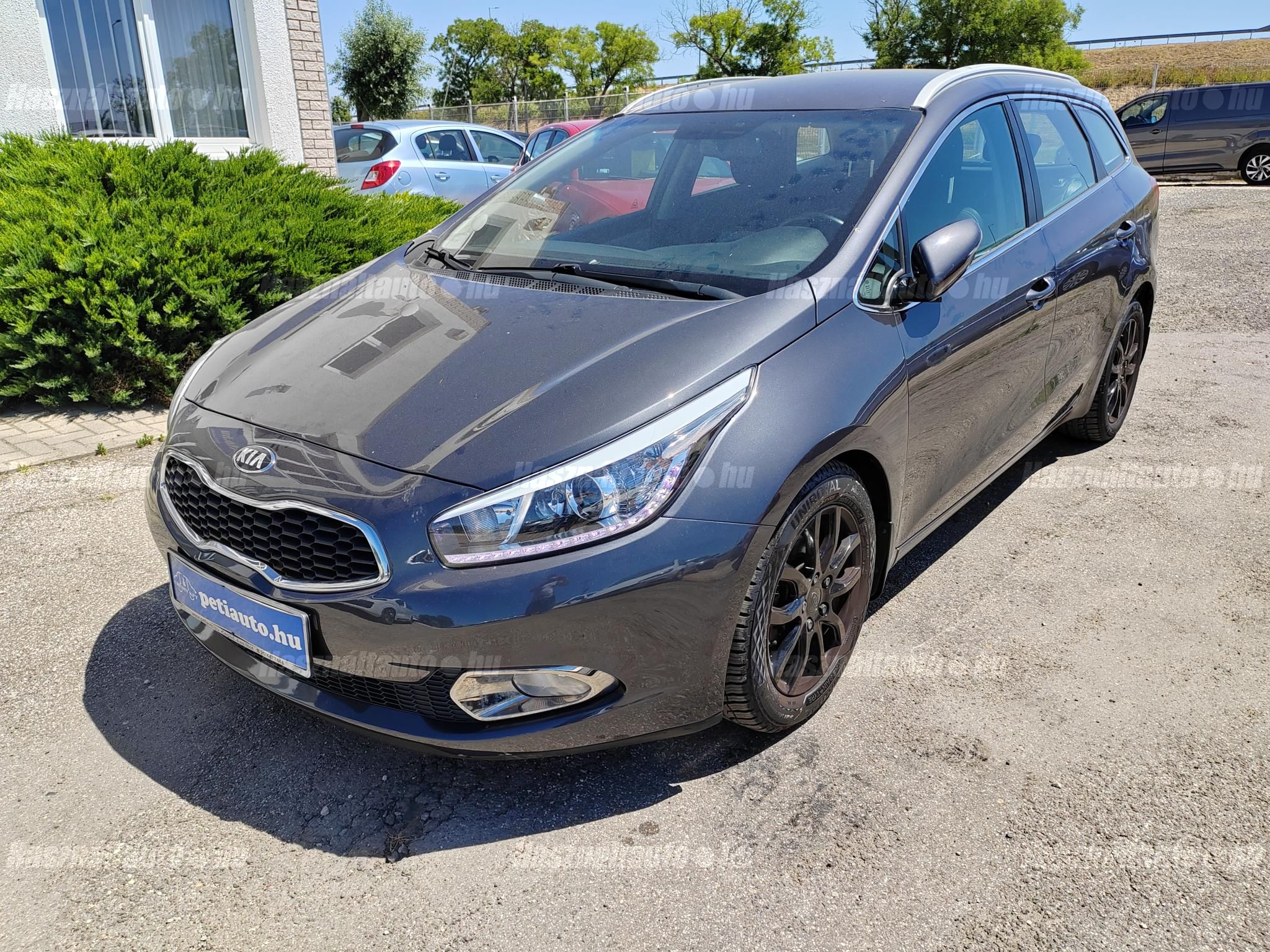 KIA CEE'D 2014/6 - 1