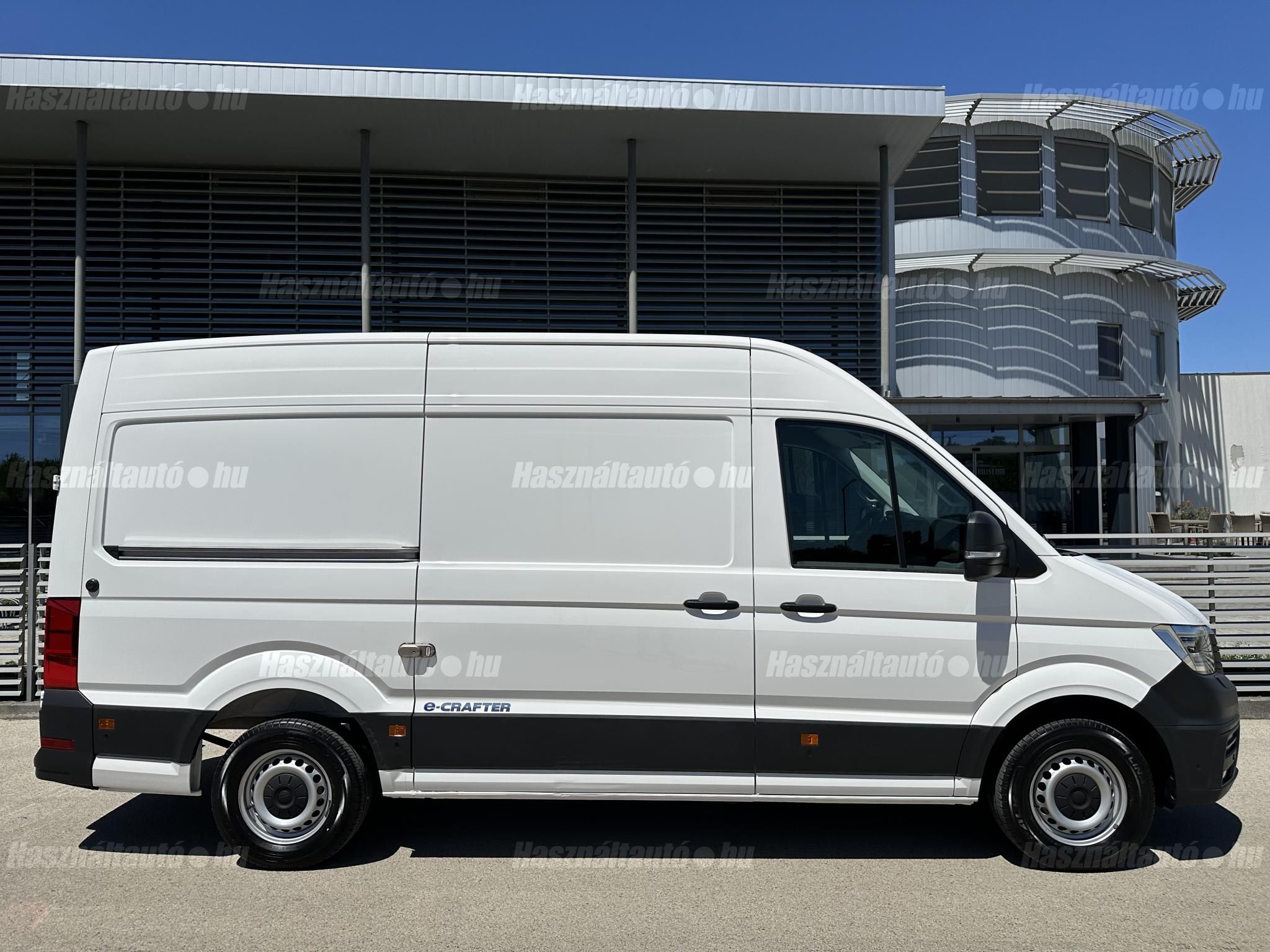 VOLKSWAGEN CRAFTER 2022/2 - 1