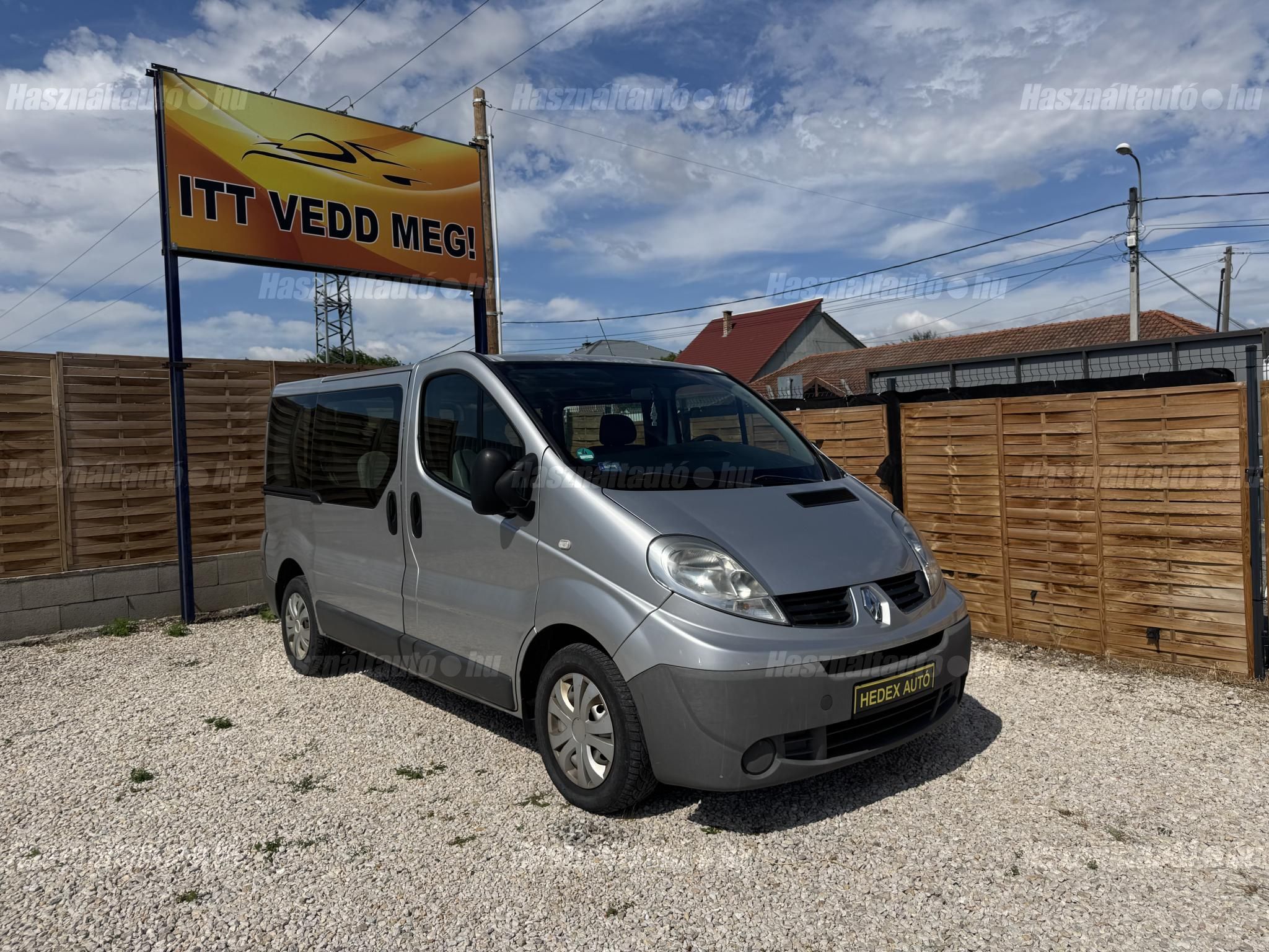 RENAULT TRAFIC 2008/3 - 1