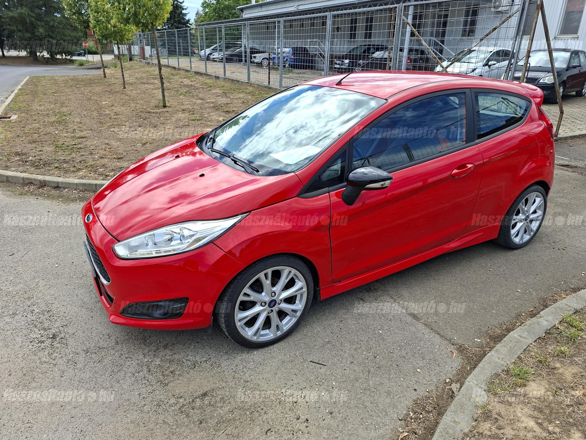 FORD FIESTA 2014/8 - 1
