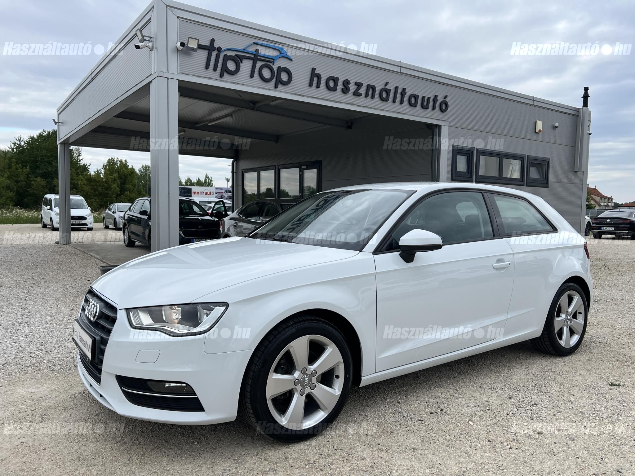 AUDI A3 2015/11 - 1