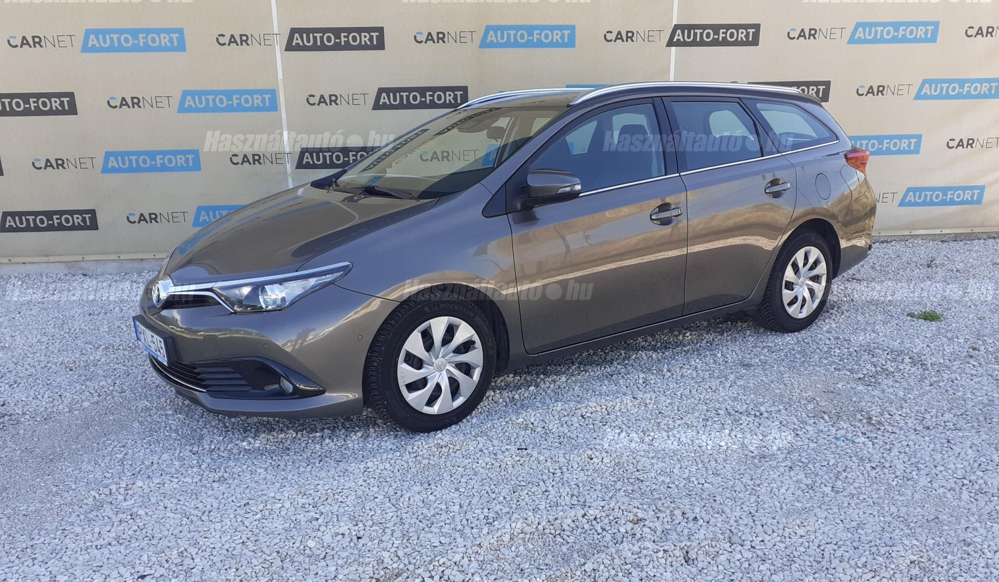 TOYOTA AURIS 2018/6 - 1
