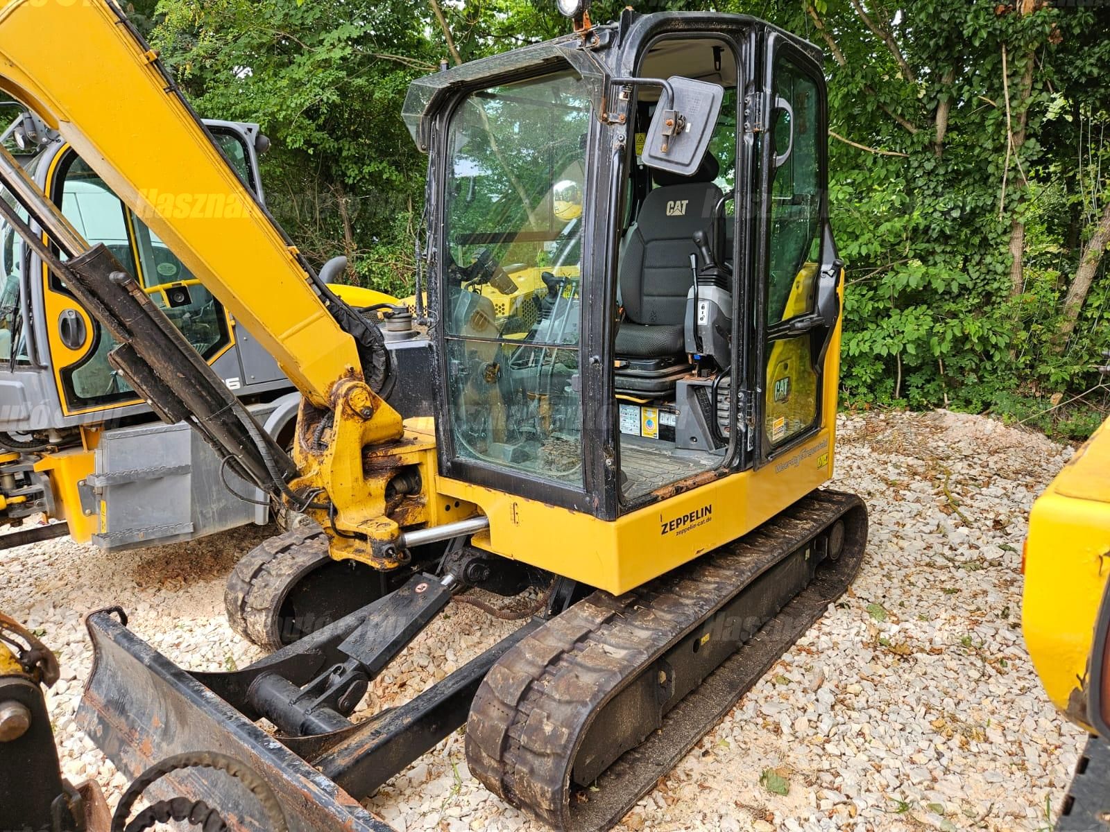 CATERPILLAR 2021 - 1