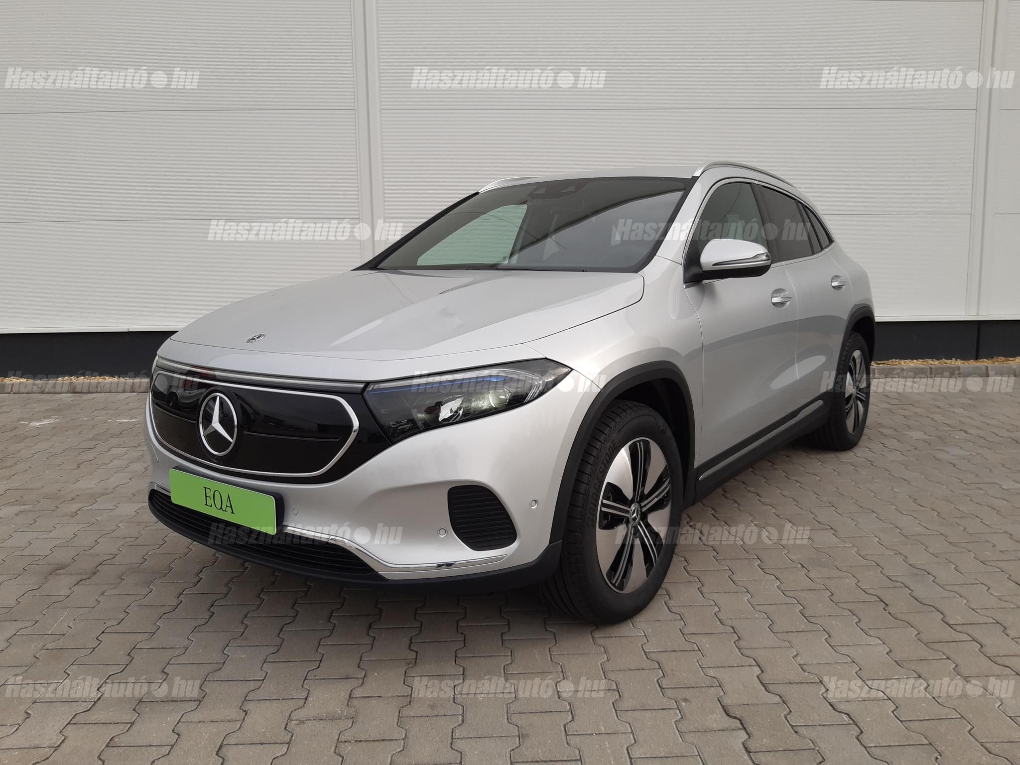 MERCEDES-BENZ EQA 2025/1 - 1