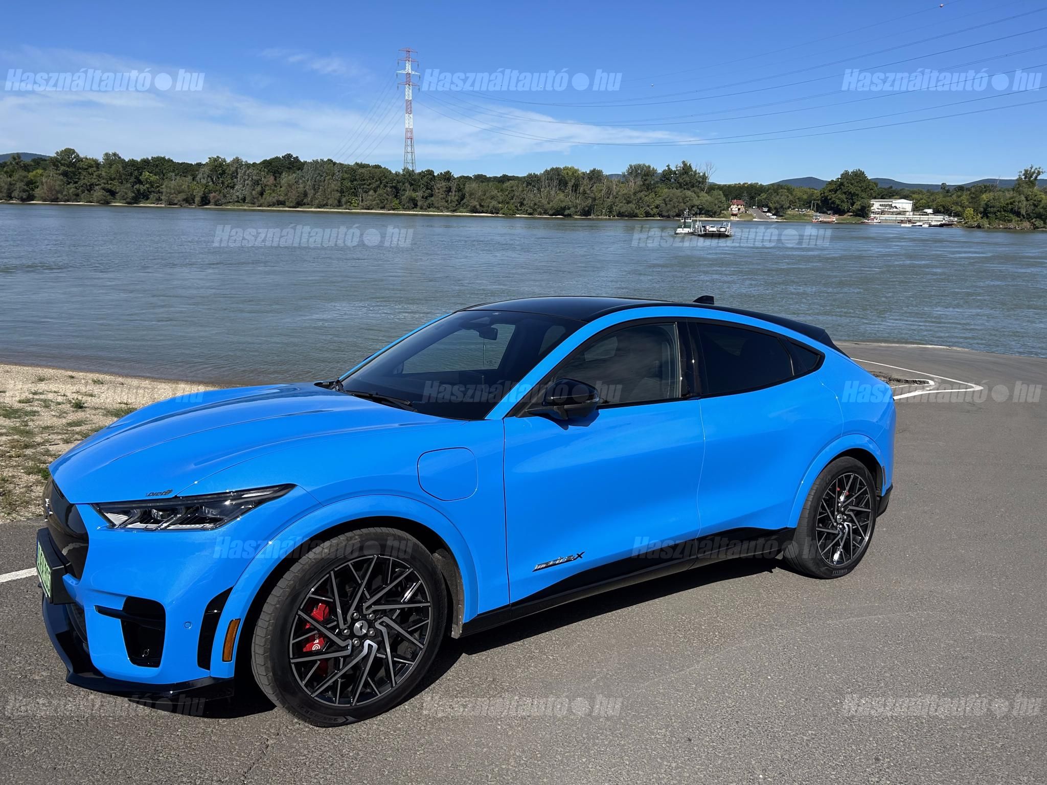 FORD MUSTANG MACH-E 2022/10 - 1