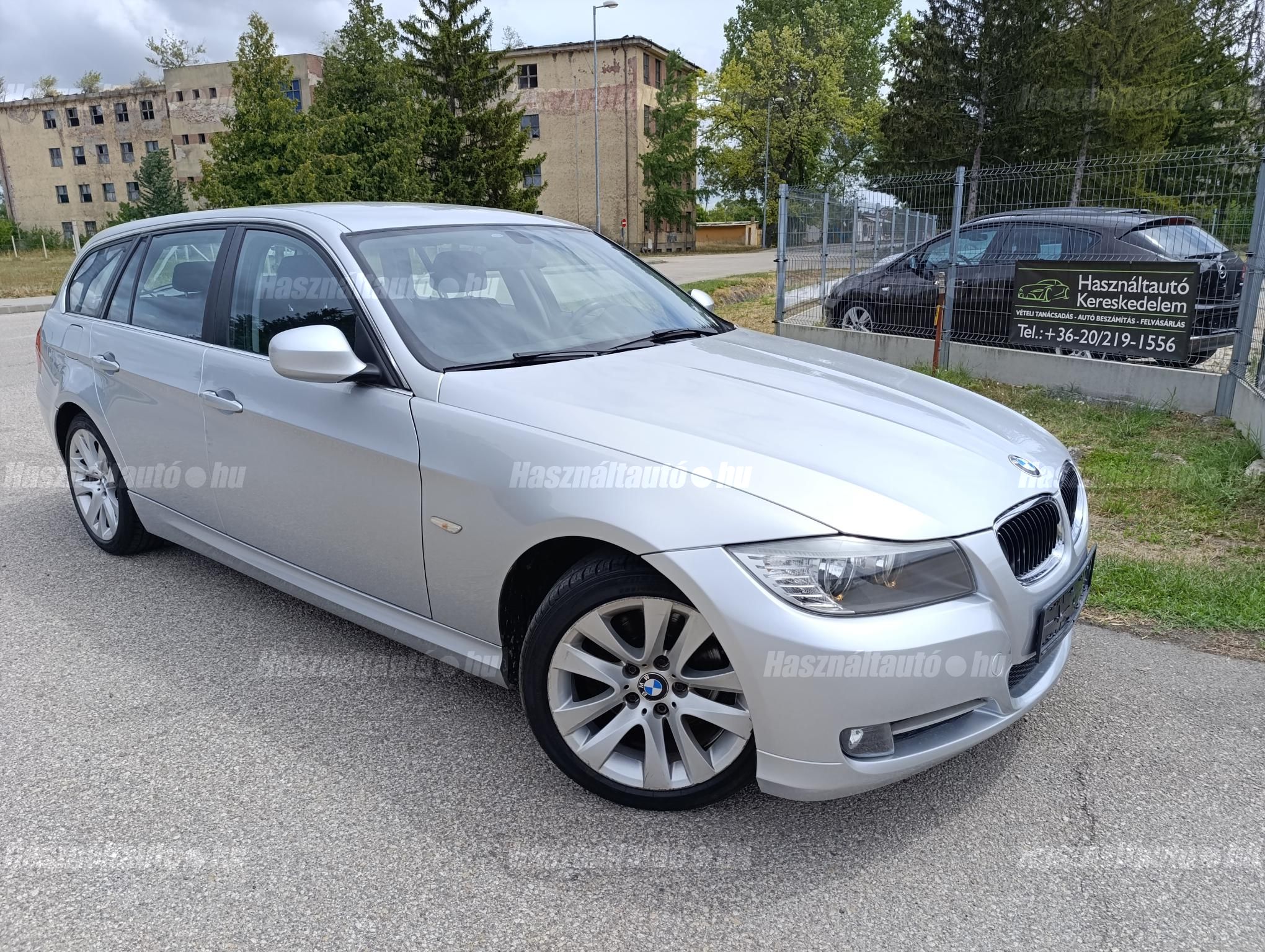 BMW 318 2012/4 - 1