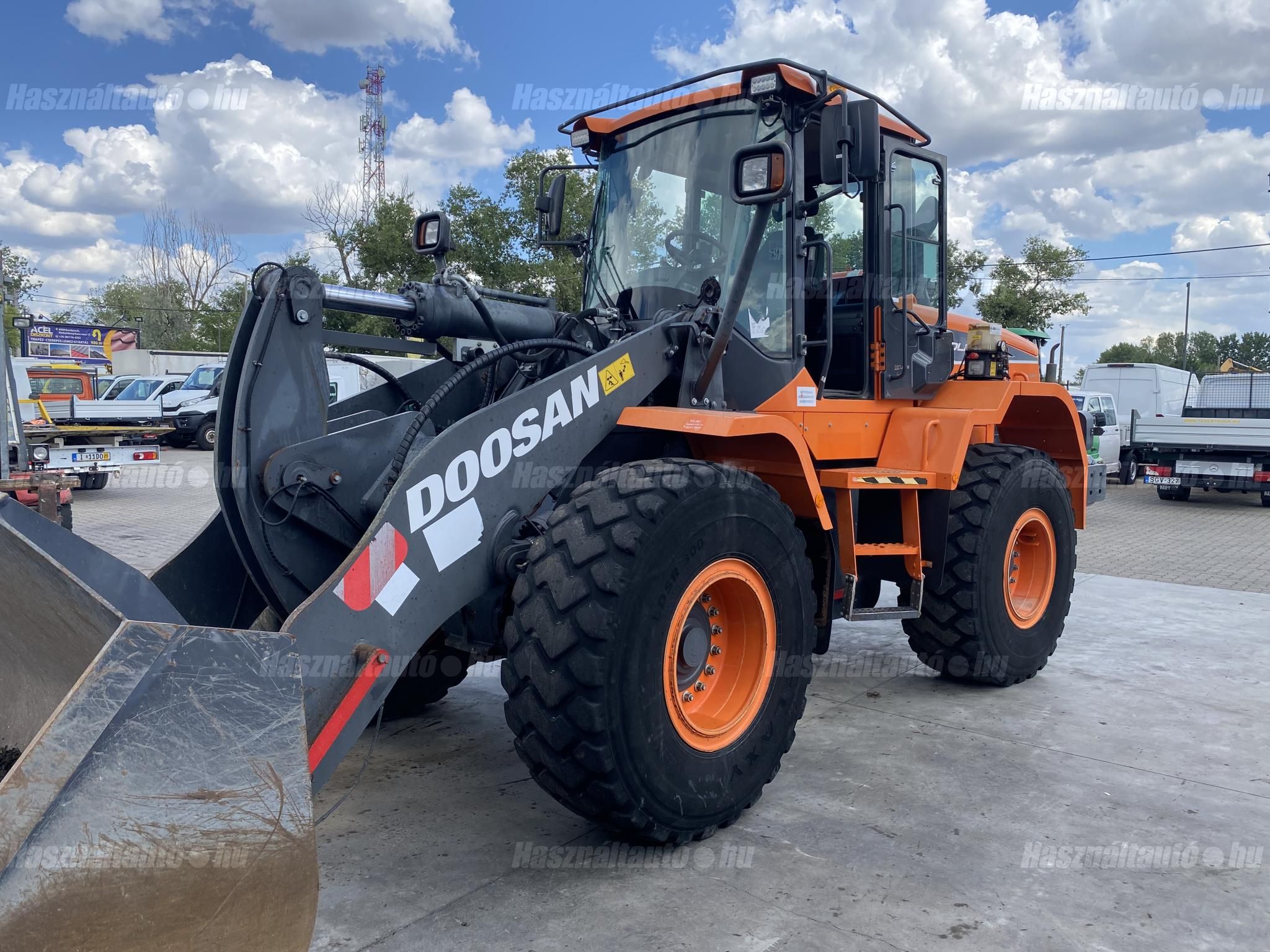 DOOSAN 2018 - 1