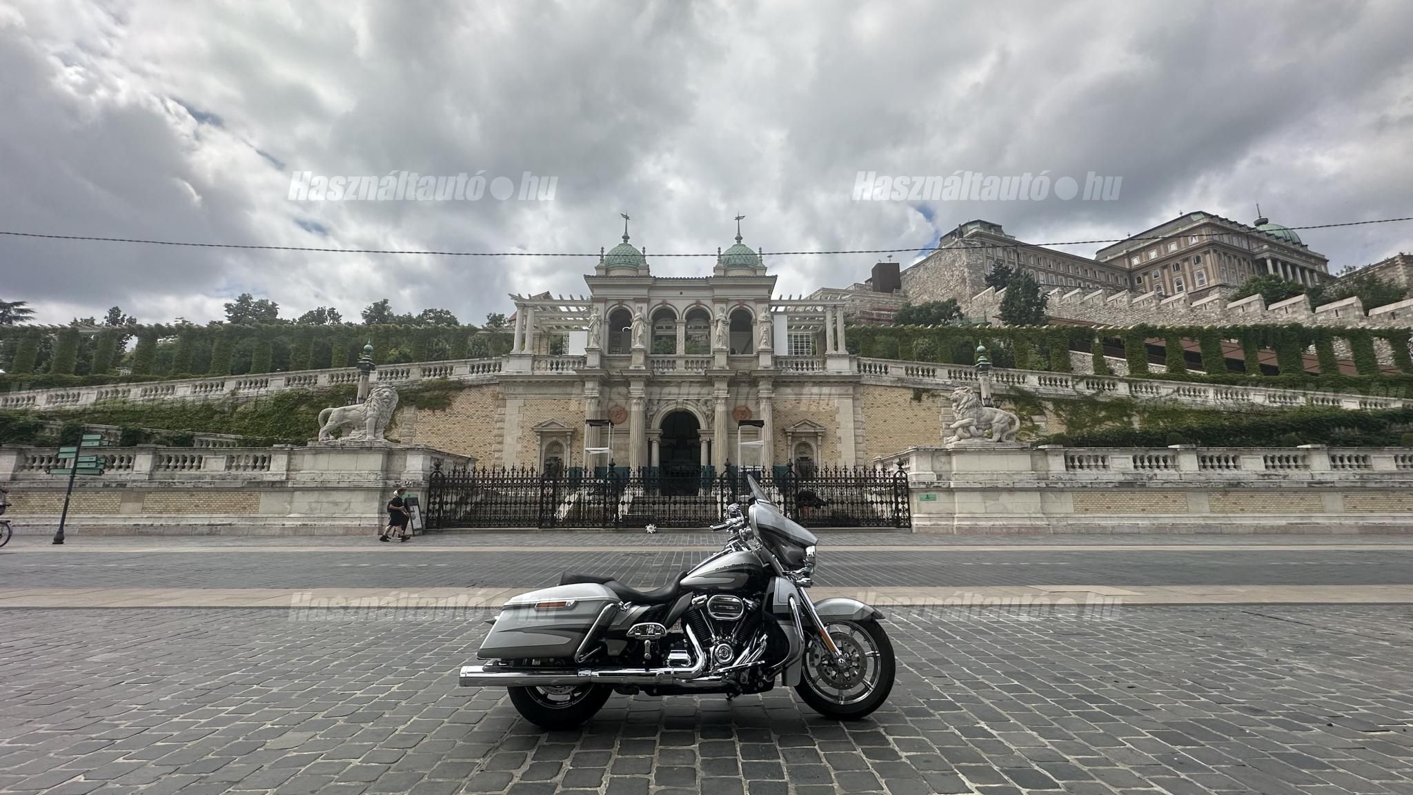 HARLEY-DAVIDSON CVO 2017/3 - 1