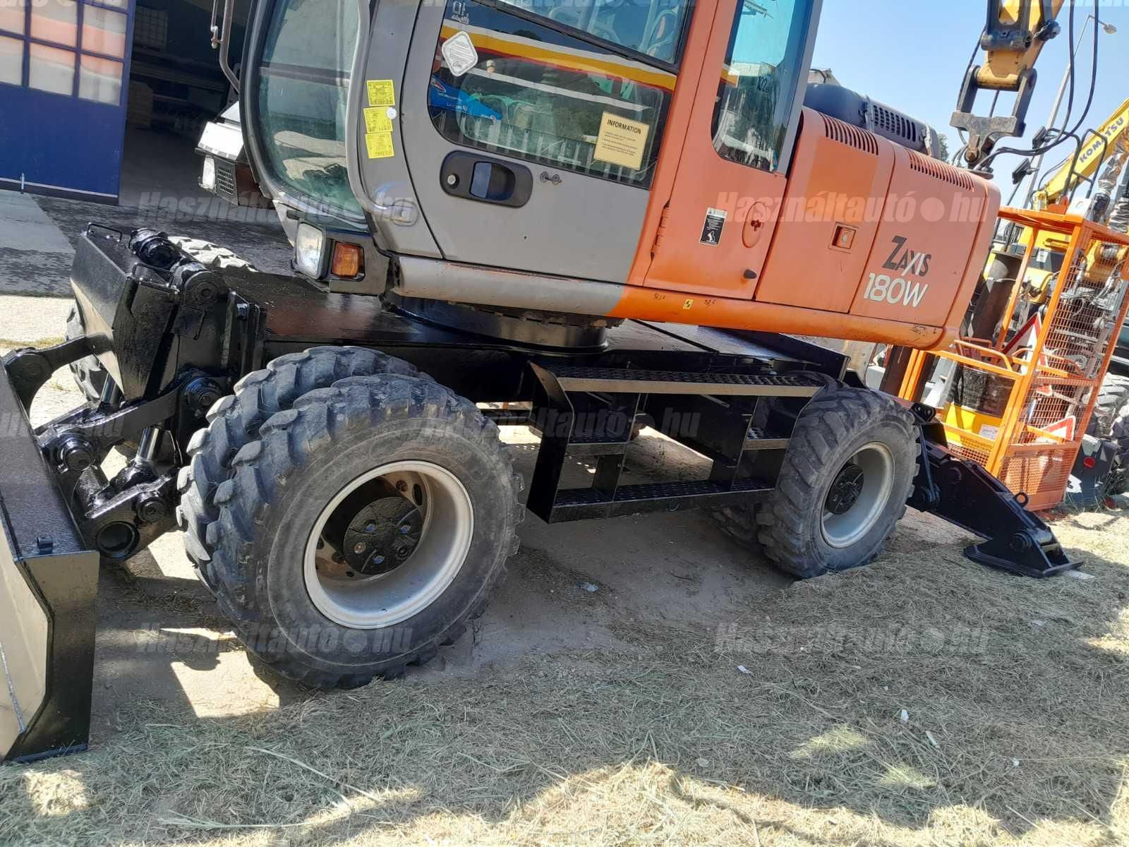 HITACHI 2008/10 - 1
