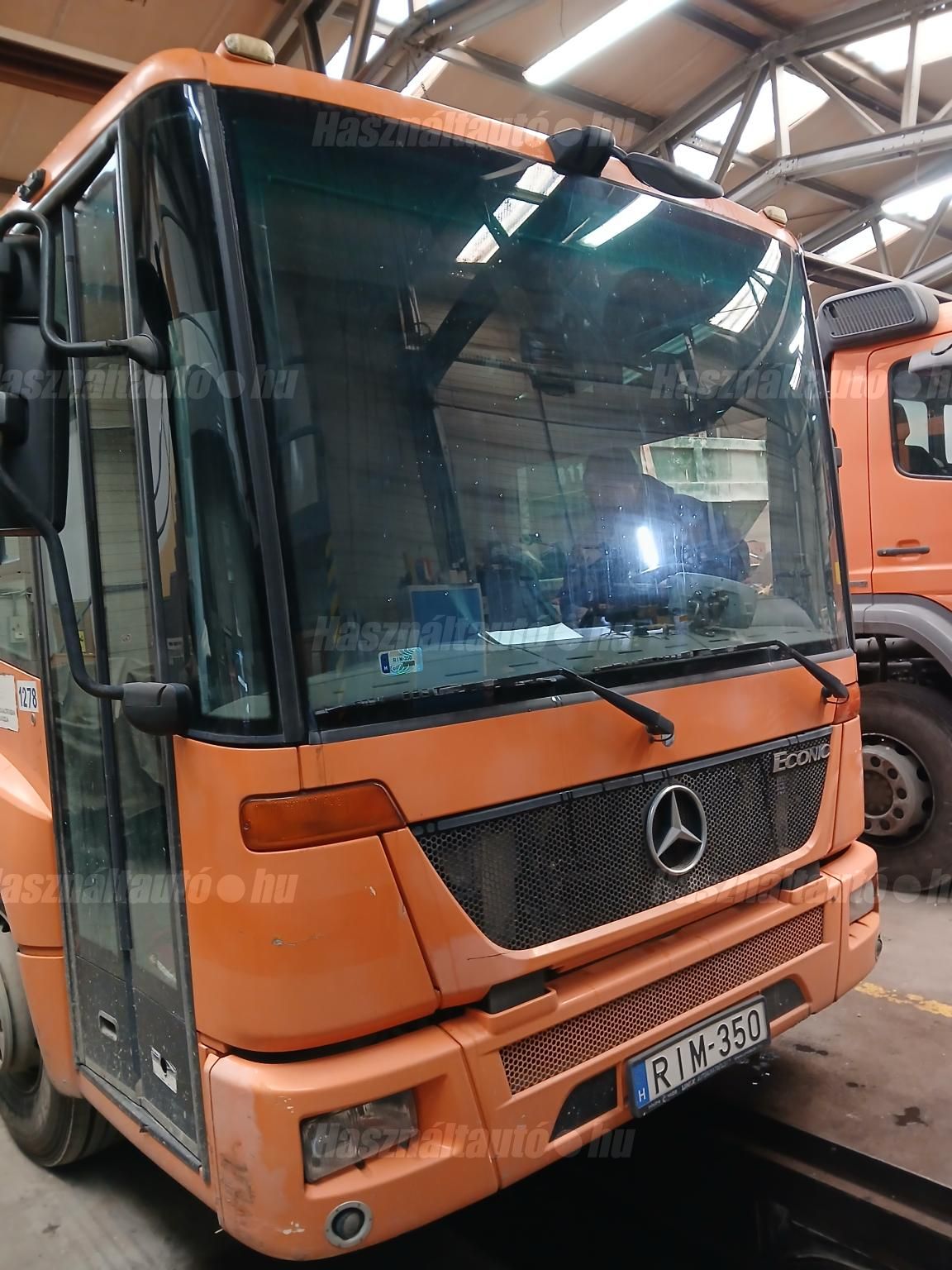 MERCEDES-BENZ 2009/9 - 1