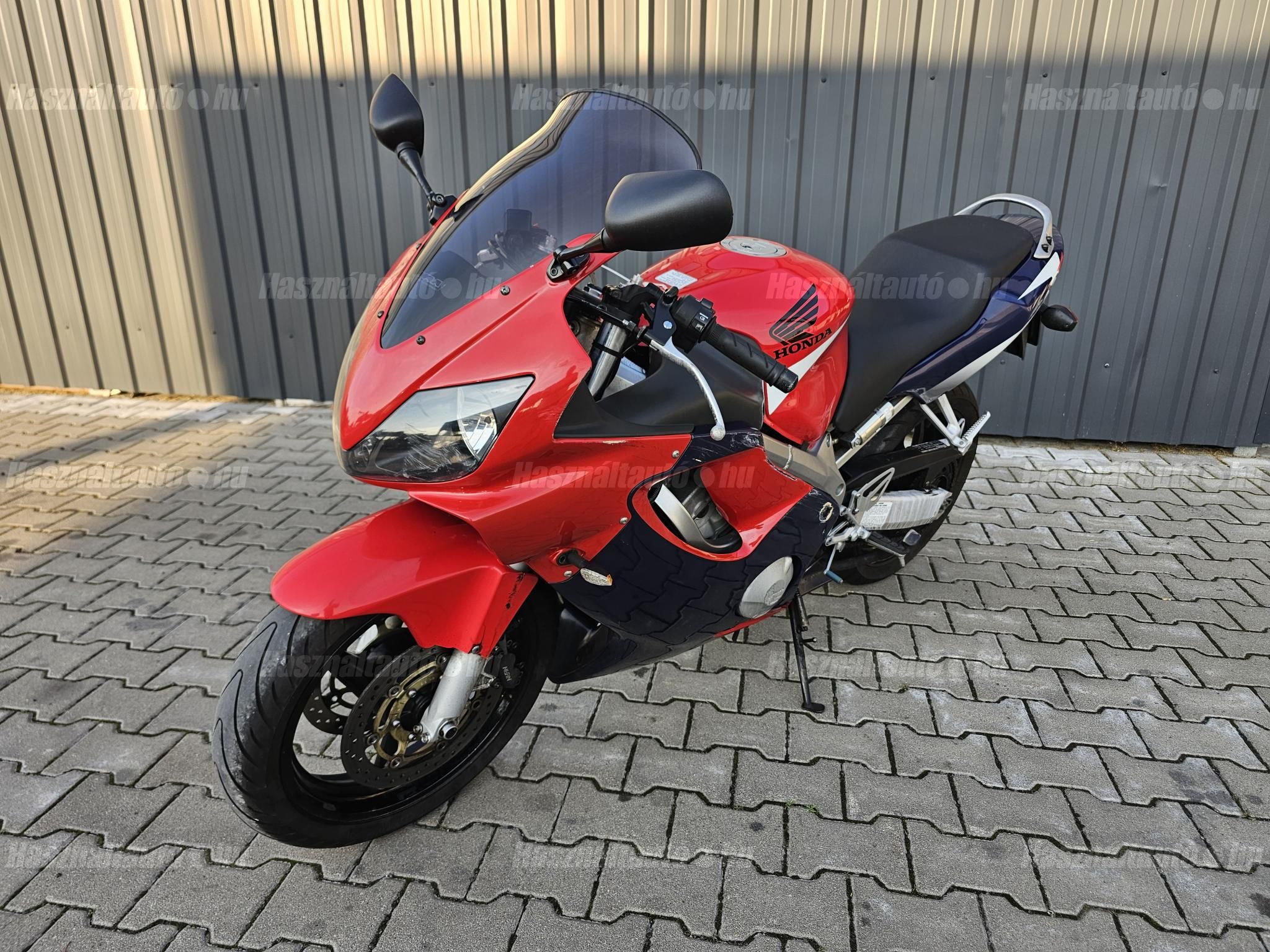 HONDA CBR 600 F 2002/7 - 1