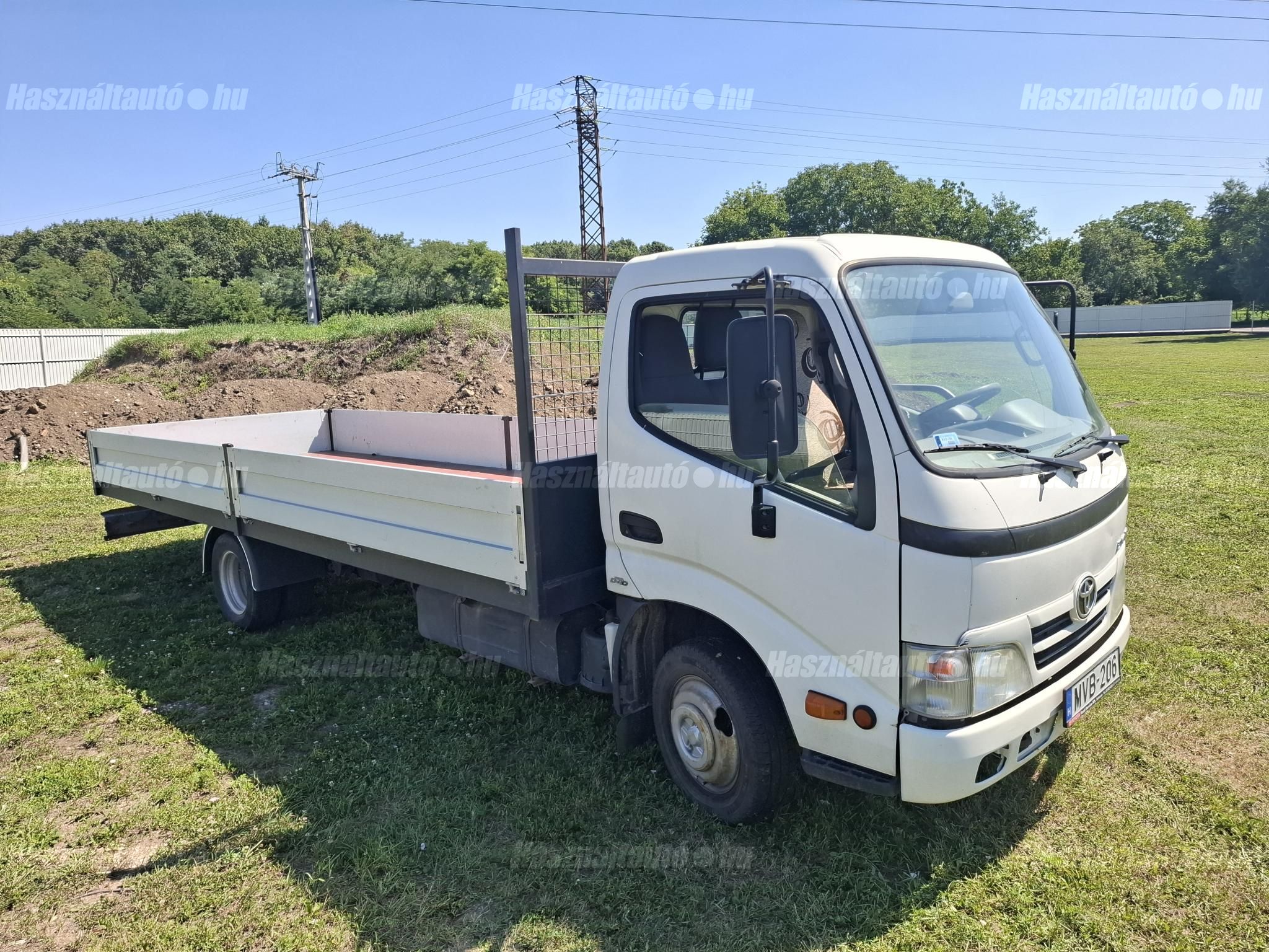 TOYOTA DYNA 2014/7 - 1