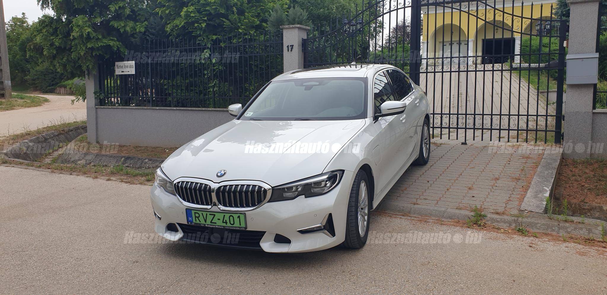 BMW 330 2019/12 - 1
