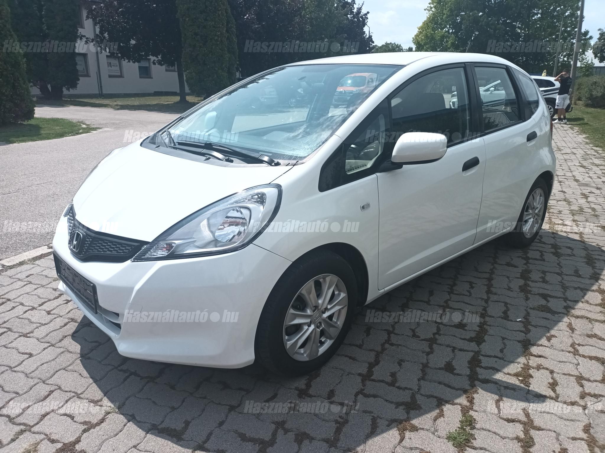 HONDA JAZZ 2014 - 1