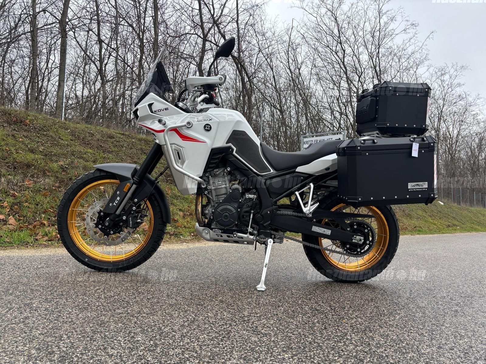 KOVE 800X 2026/1 - 1
