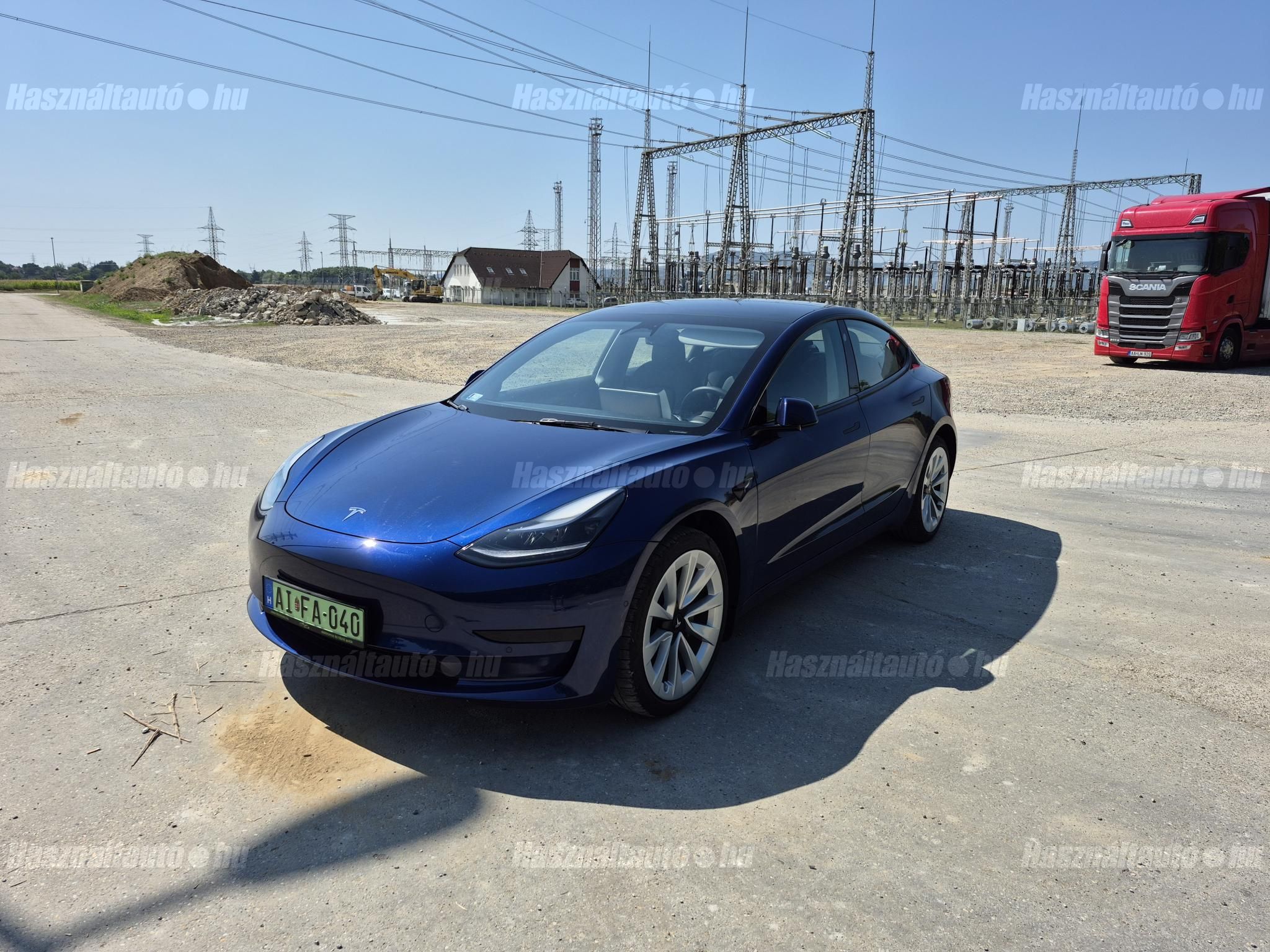 TESLA MODEL 3 2022/3 - 1