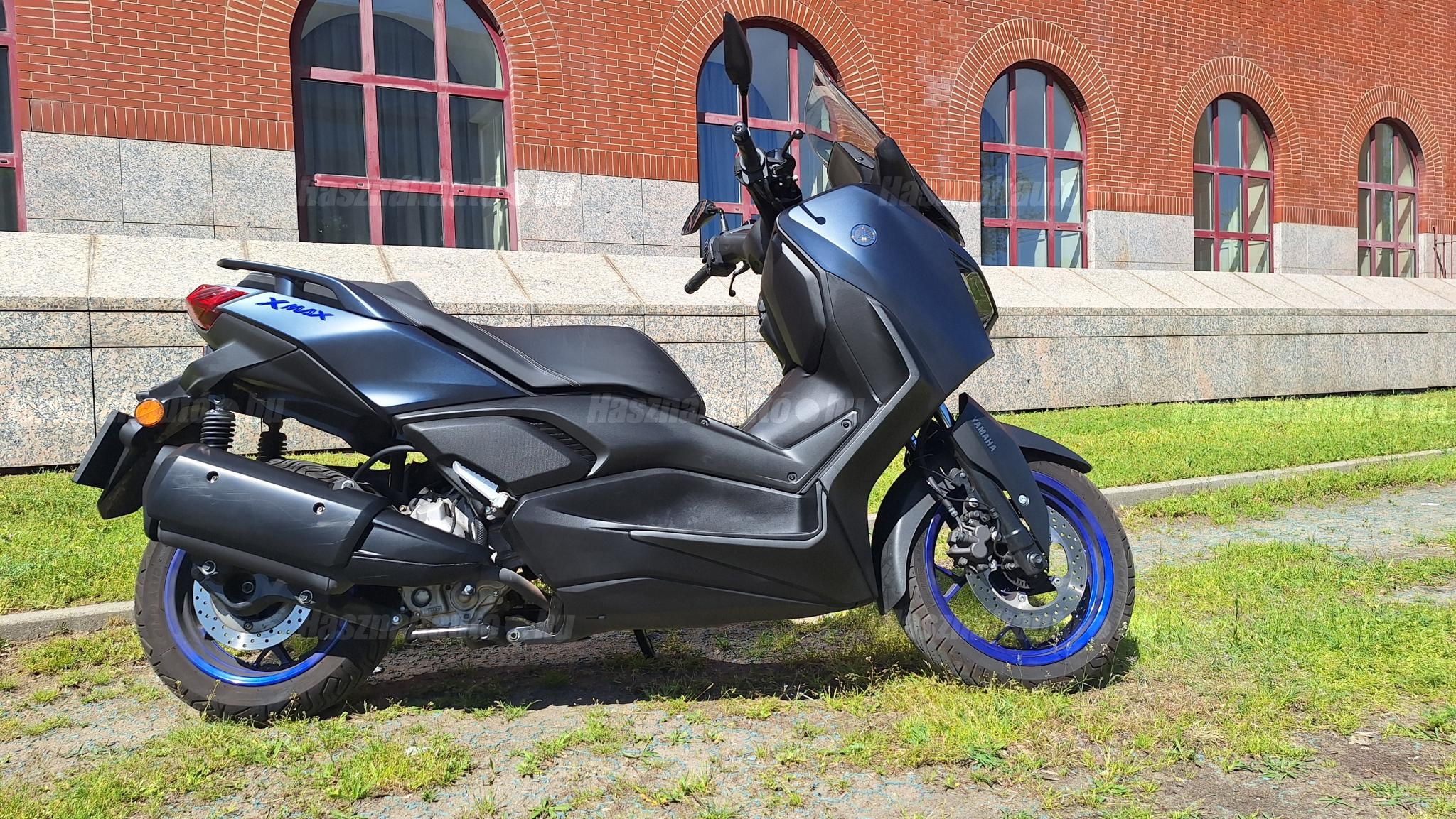 YAMAHA X-MAX 300 2023/8 - 1