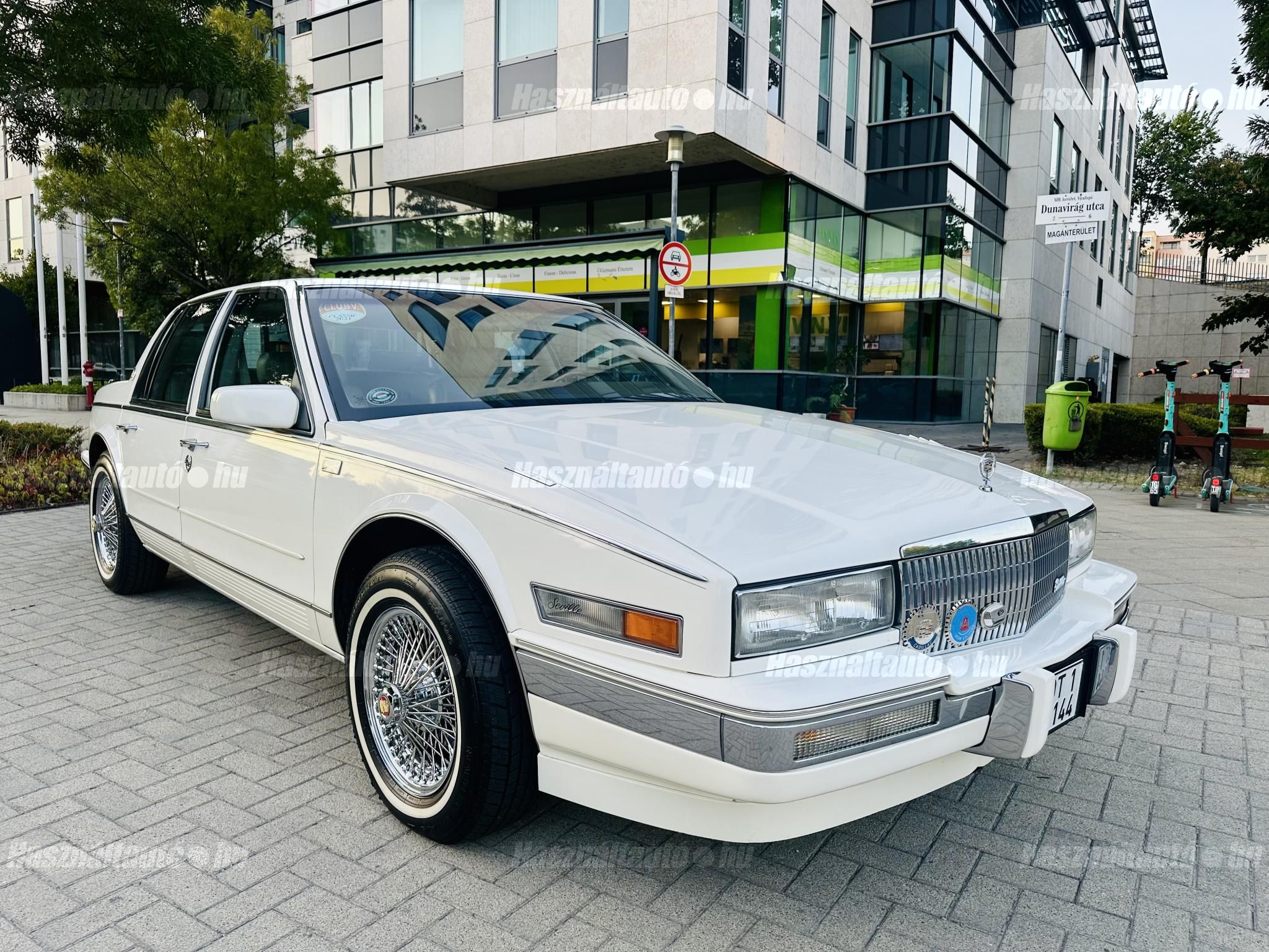 CADILLAC SEVILLE 1989/7 - 1
