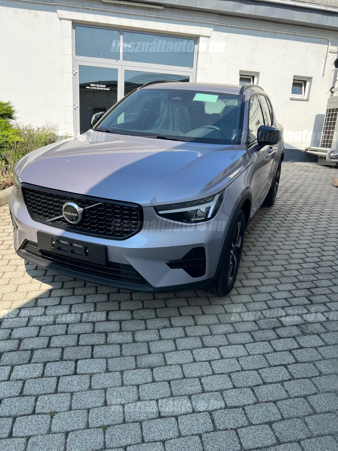 VOLVO XC40 2025 - 1