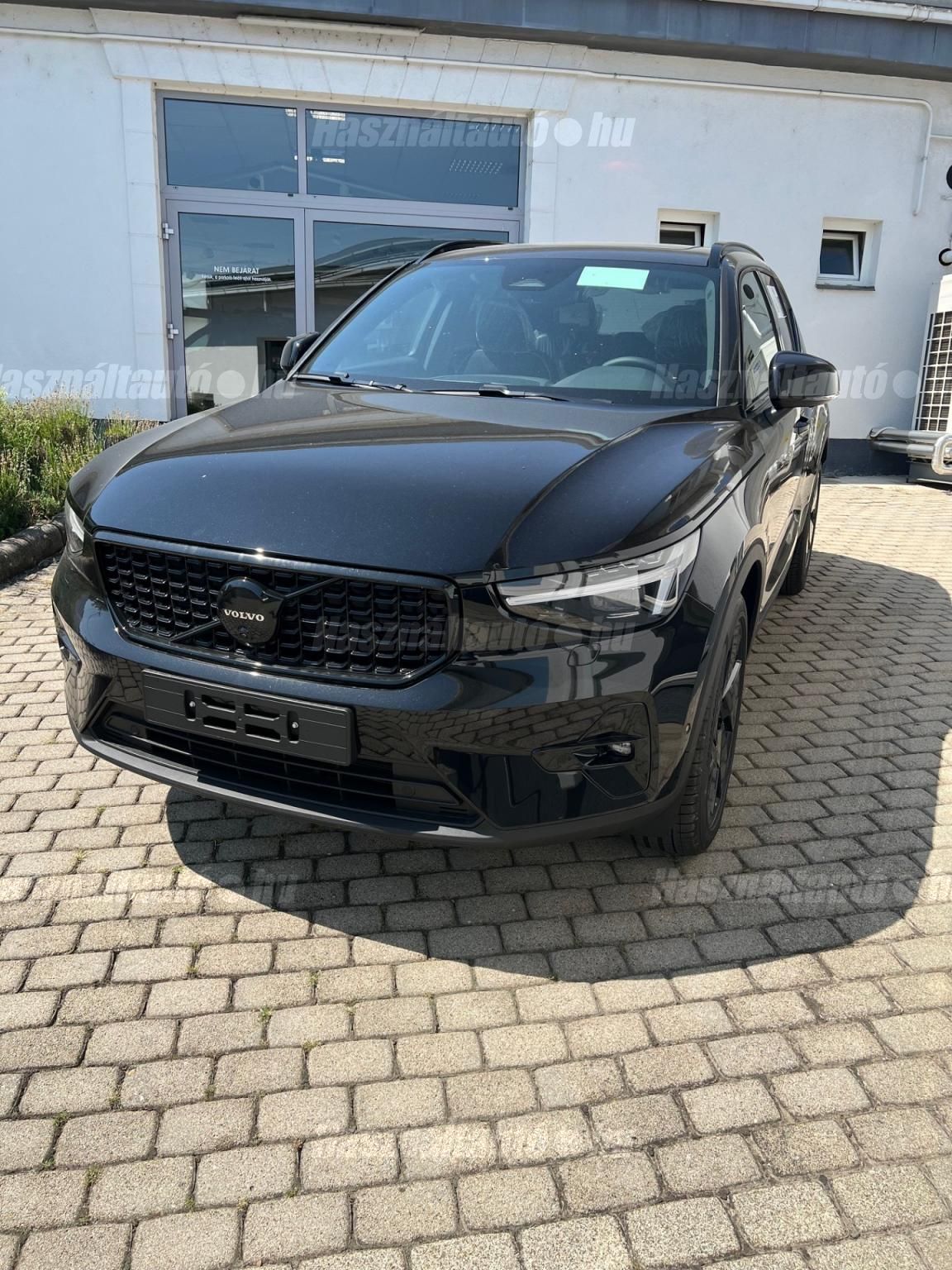 VOLVO XC40 2025 - 1