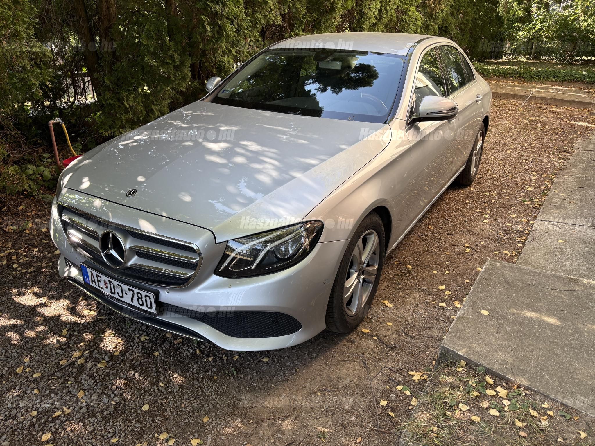 MERCEDES-BENZ E 200 2018 - 1