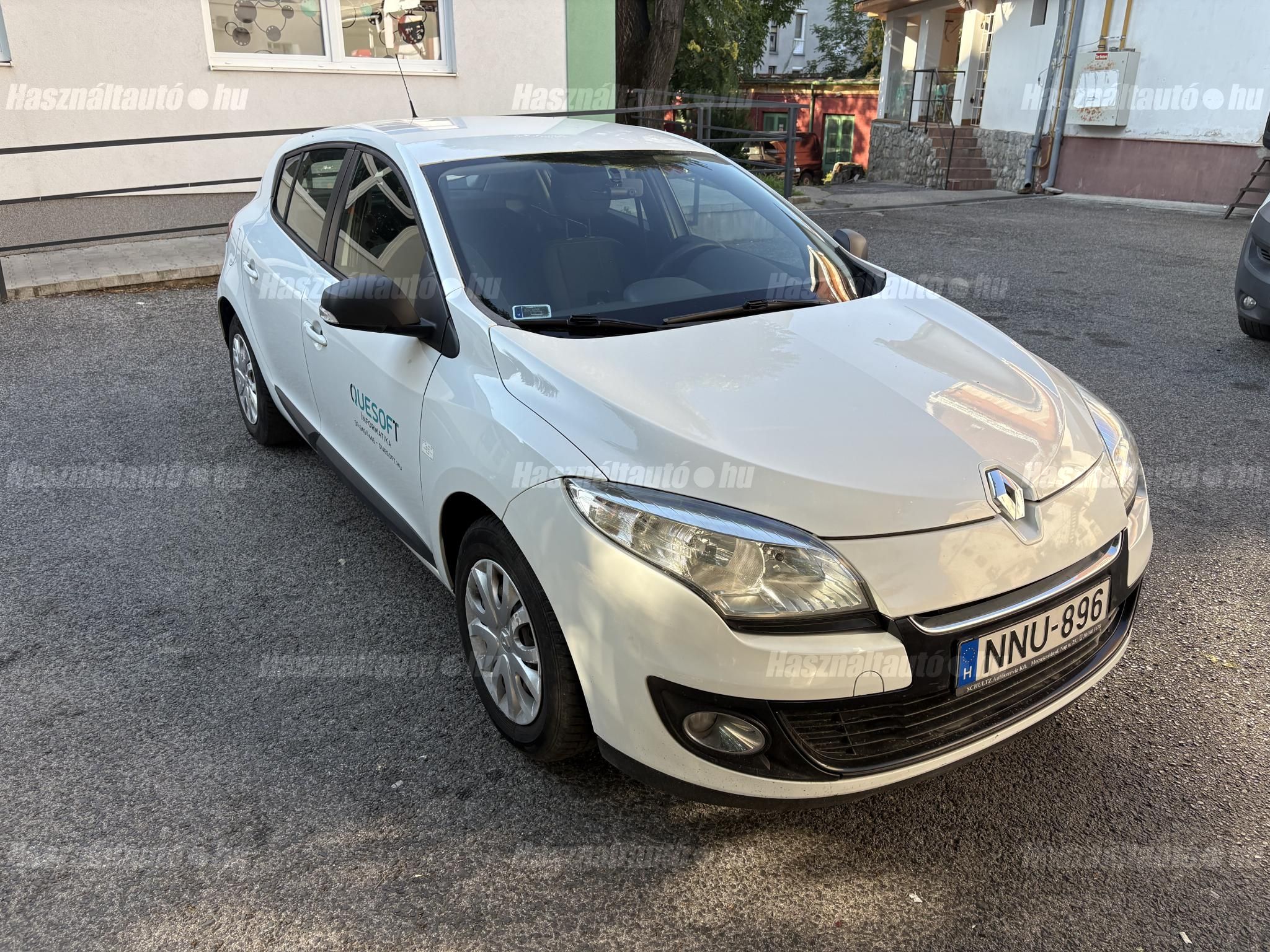 RENAULT MEGANE 2013/10 - 1