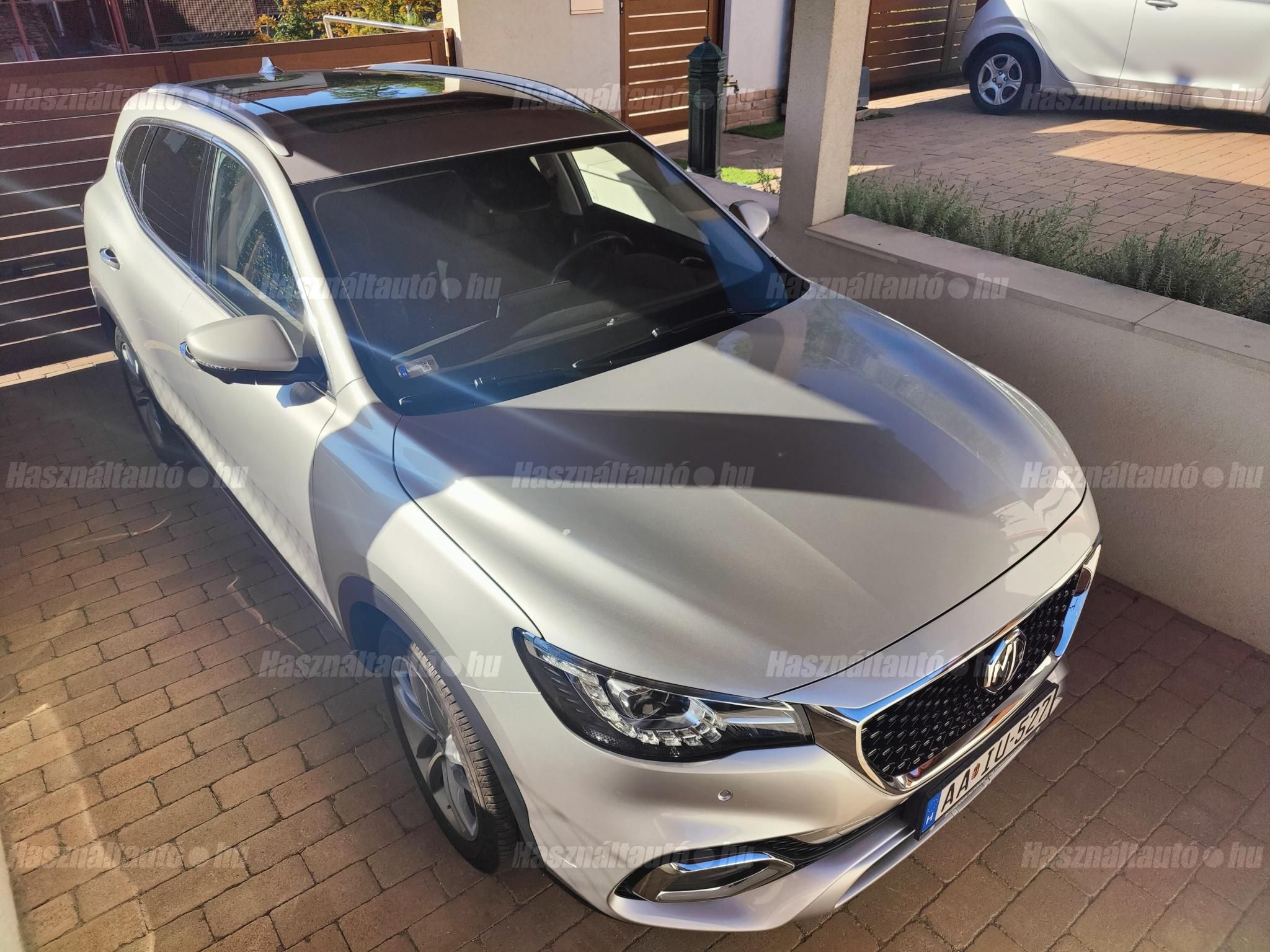 MG HS 2023/2 - 1