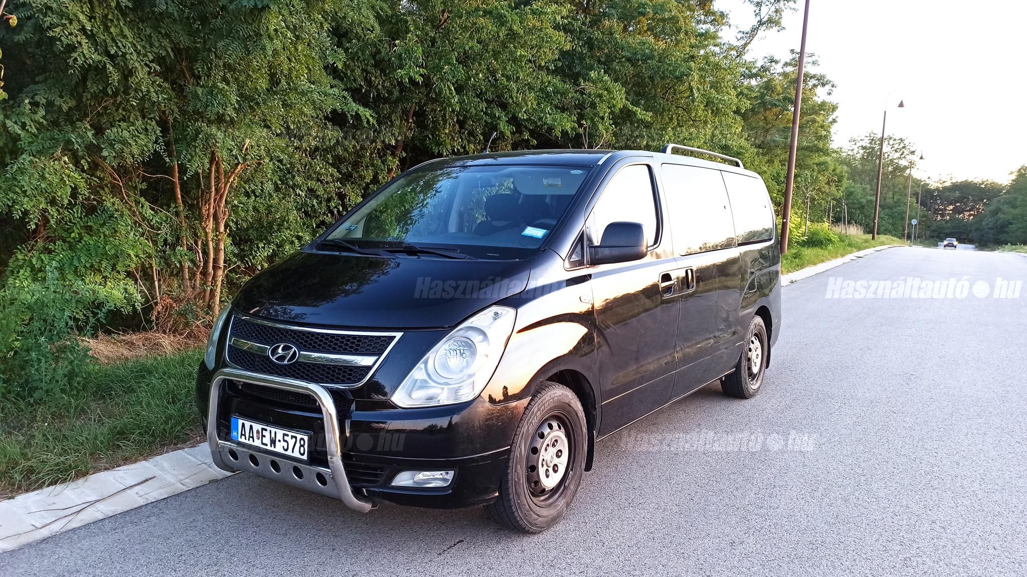 HYUNDAI H-1 2011/2 - 1