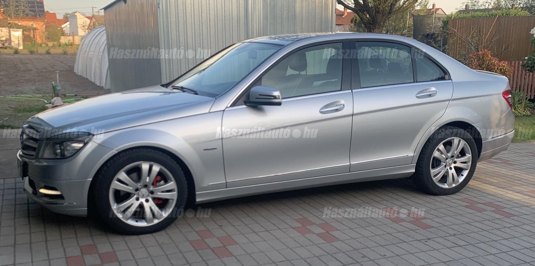MERCEDES-BENZ C 220 2010/8 - 1