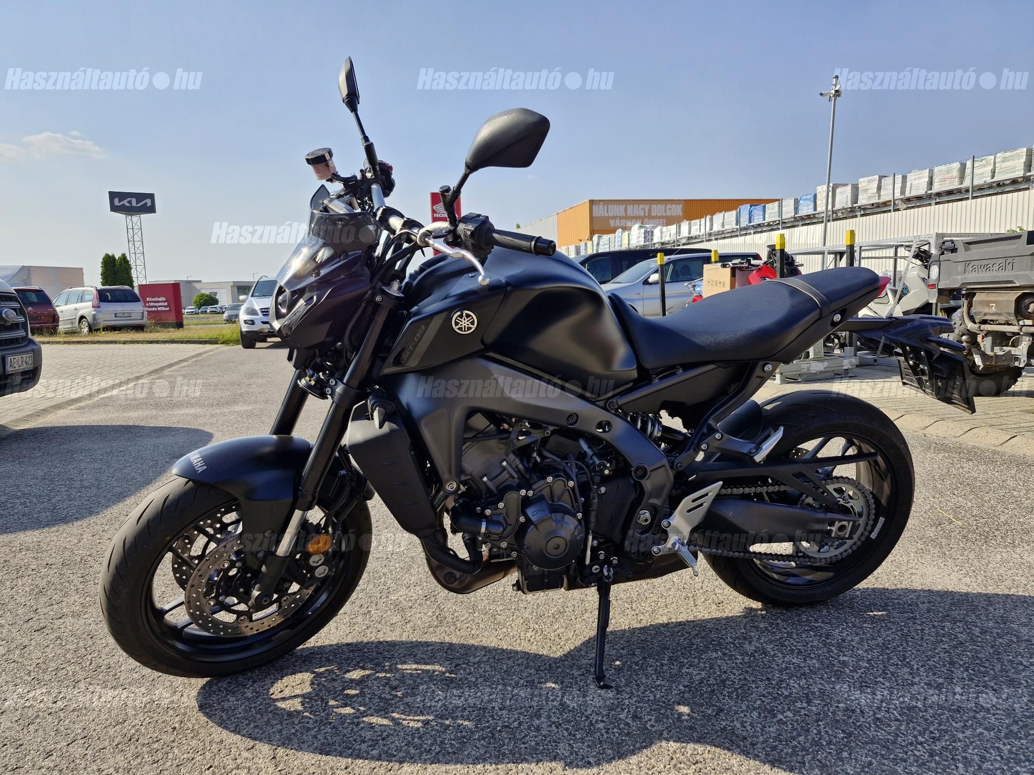 YAMAHA MT-09 2024/3 - 1