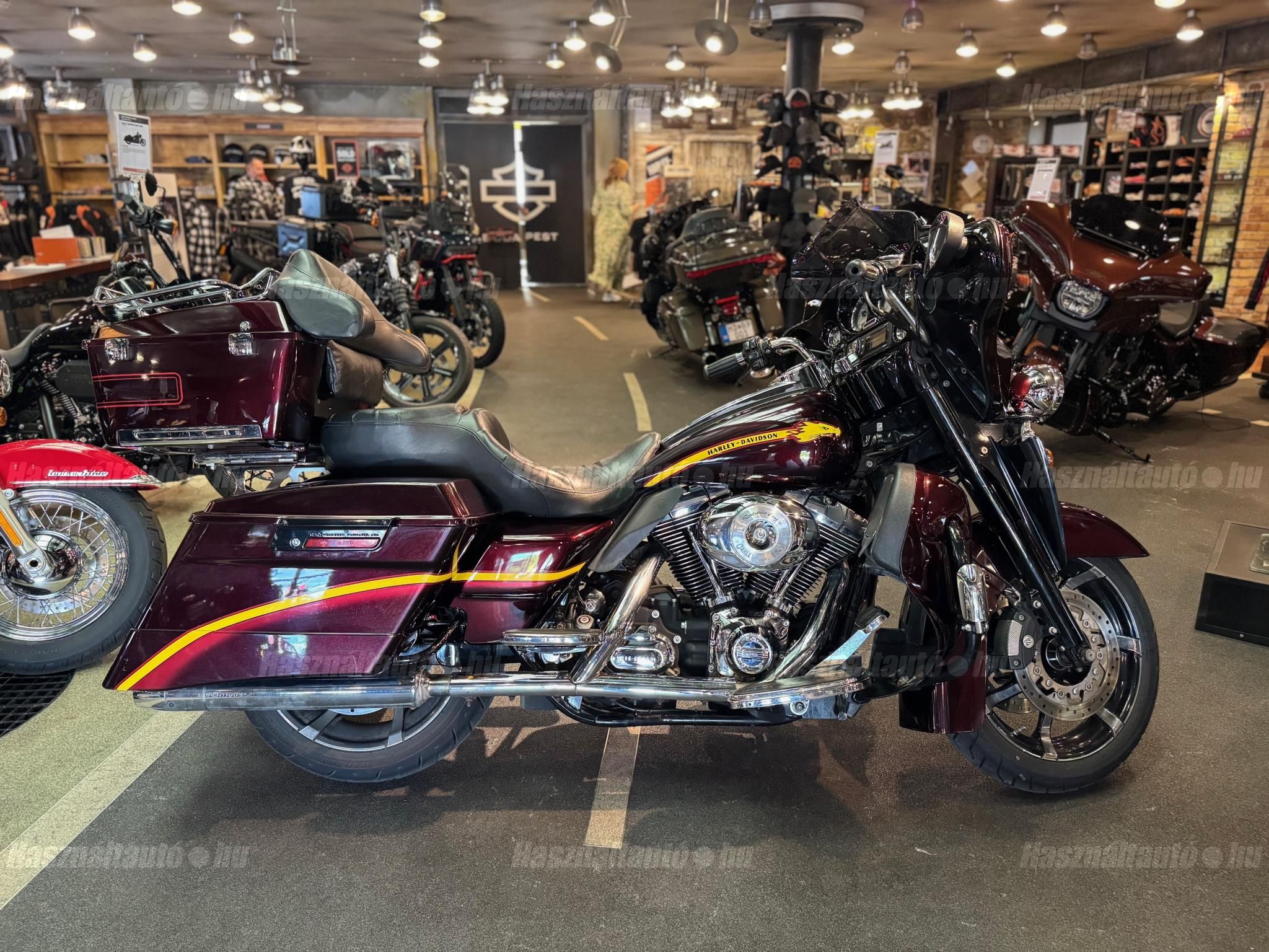HARLEY-DAVIDSON STREET GLIDE 2007/9 - 1