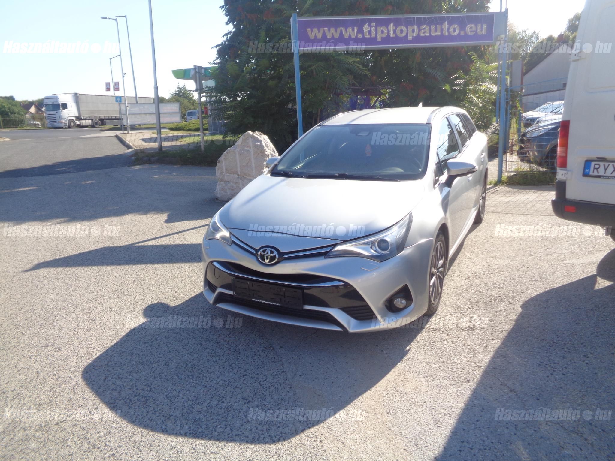 TOYOTA AVENSIS 2015/8 - 1