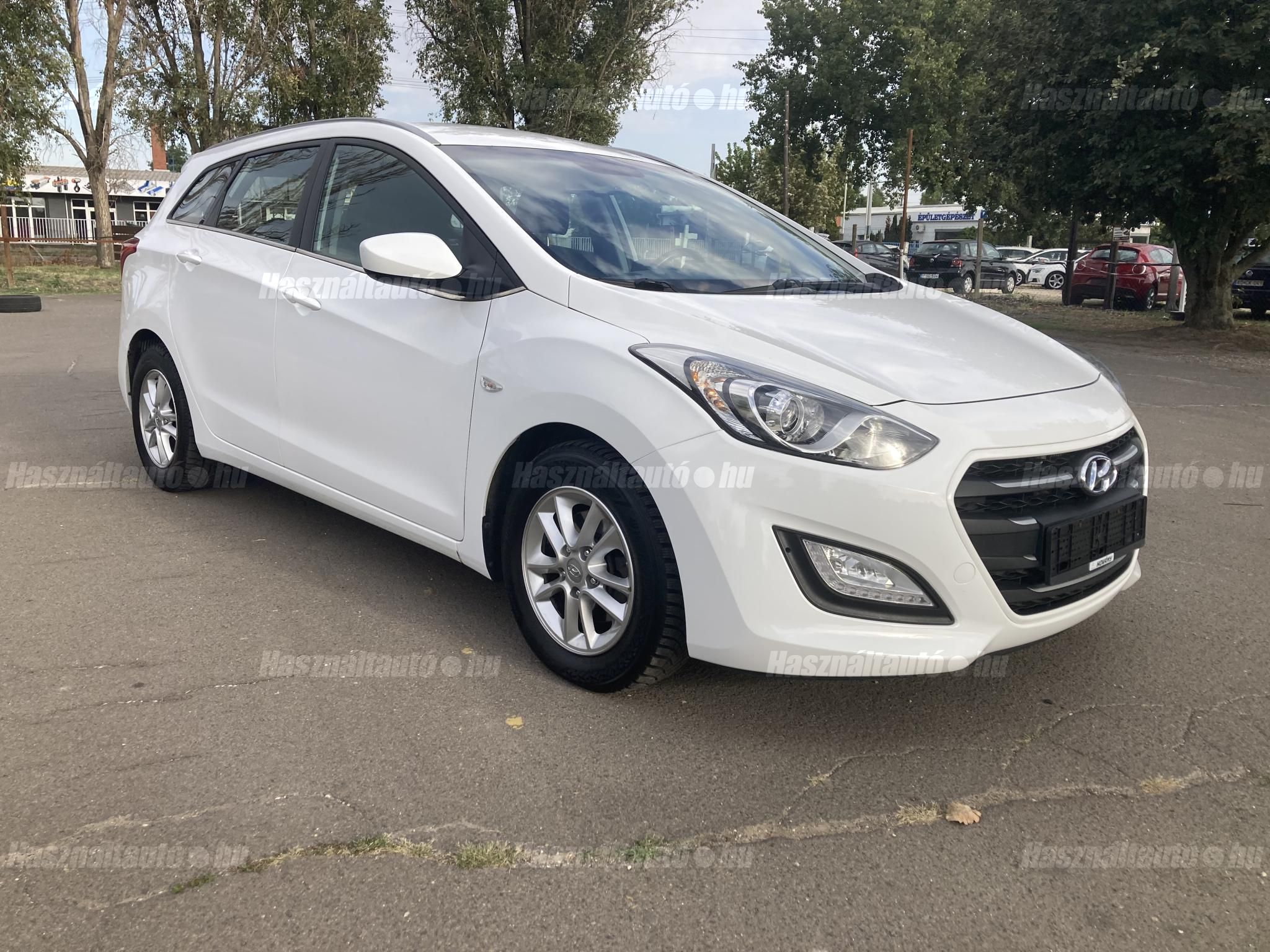 HYUNDAI I30 2015/4 - 1