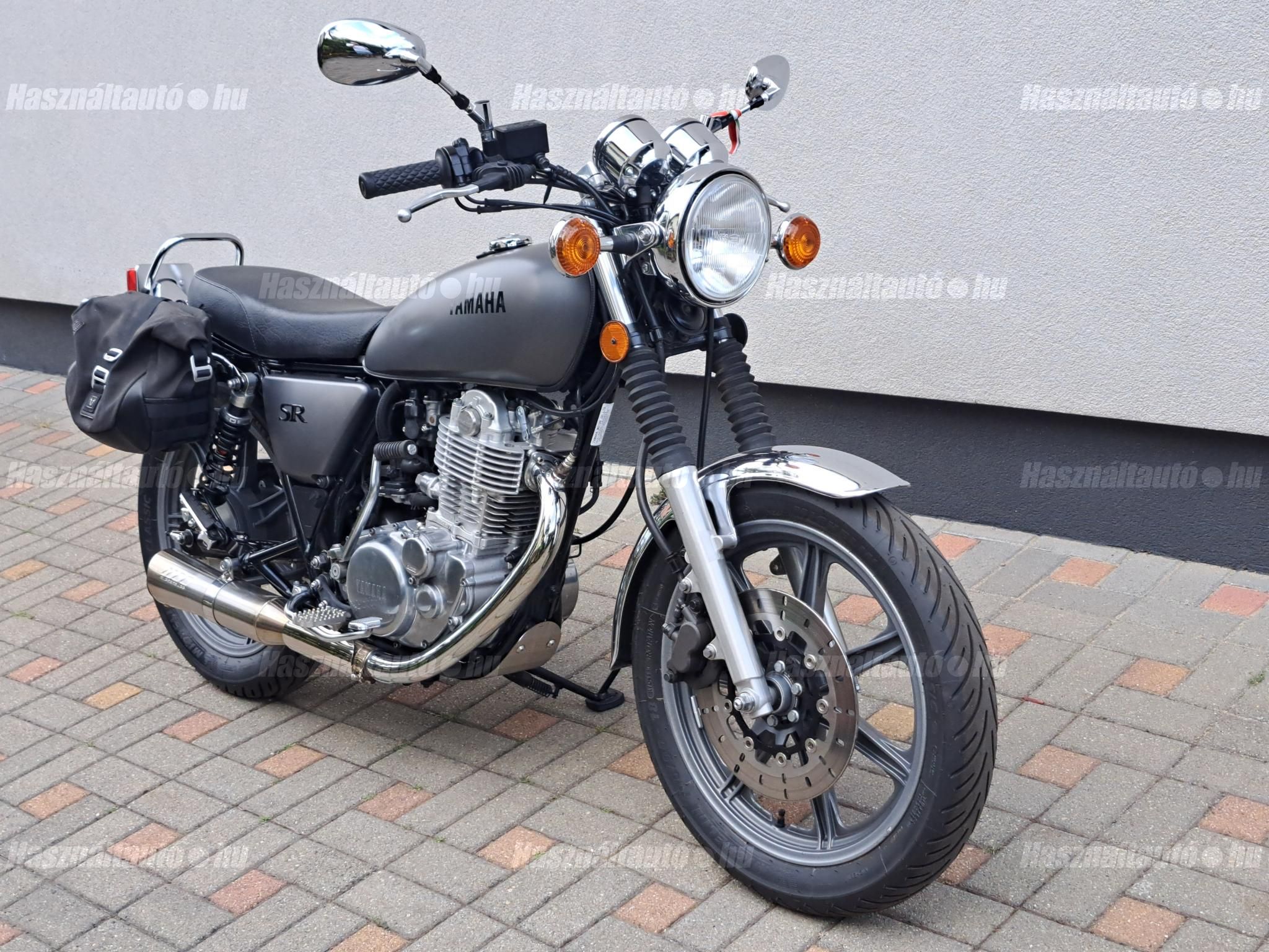 YAMAHA SR 400 2014/5 - 1