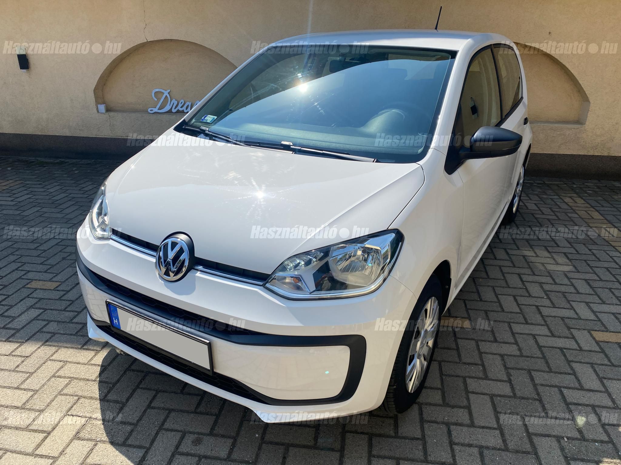 VOLKSWAGEN UP 2018/8 - 1