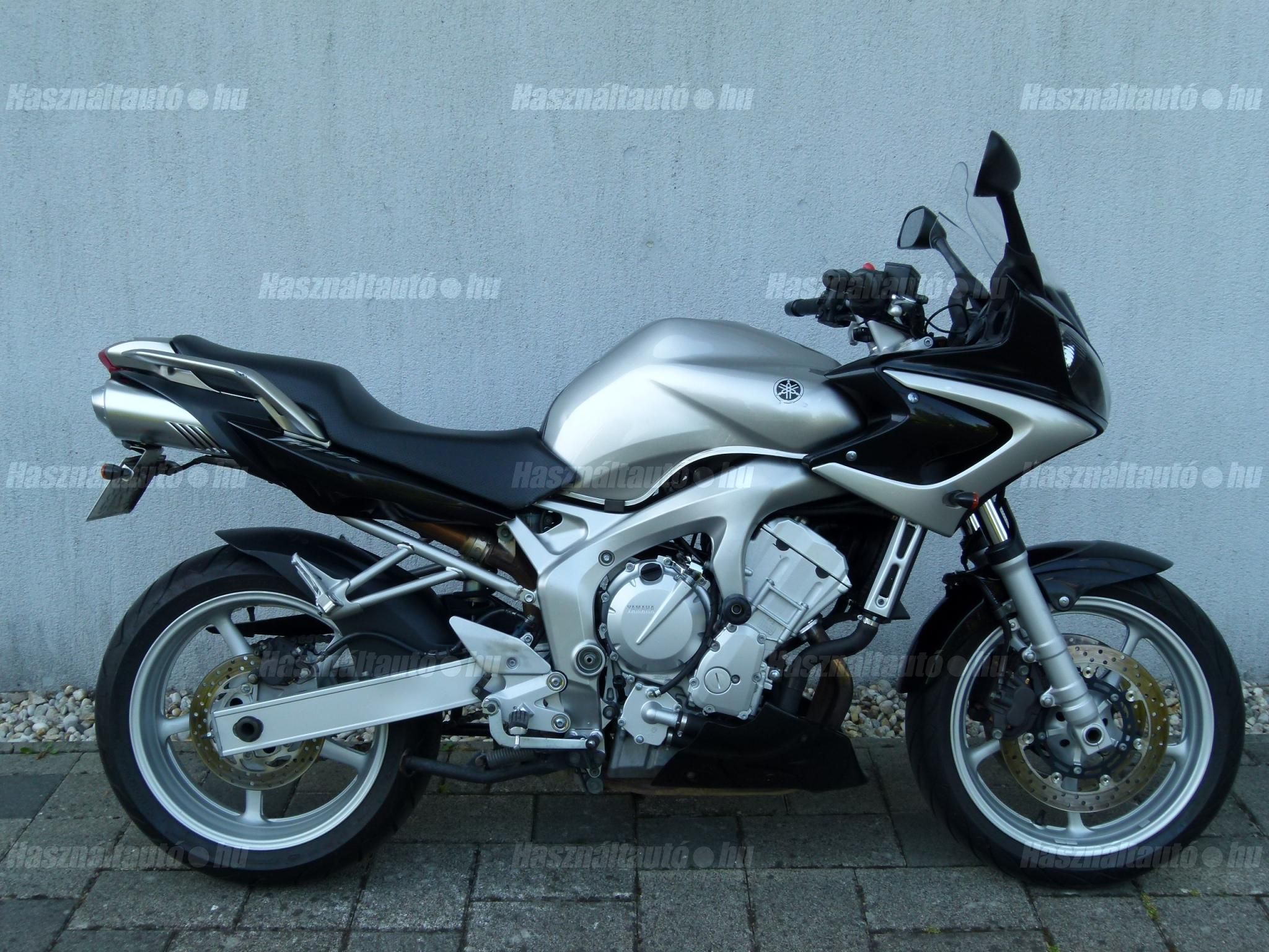 YAMAHA FZ6-S (FAZER) 2004/7 - 1