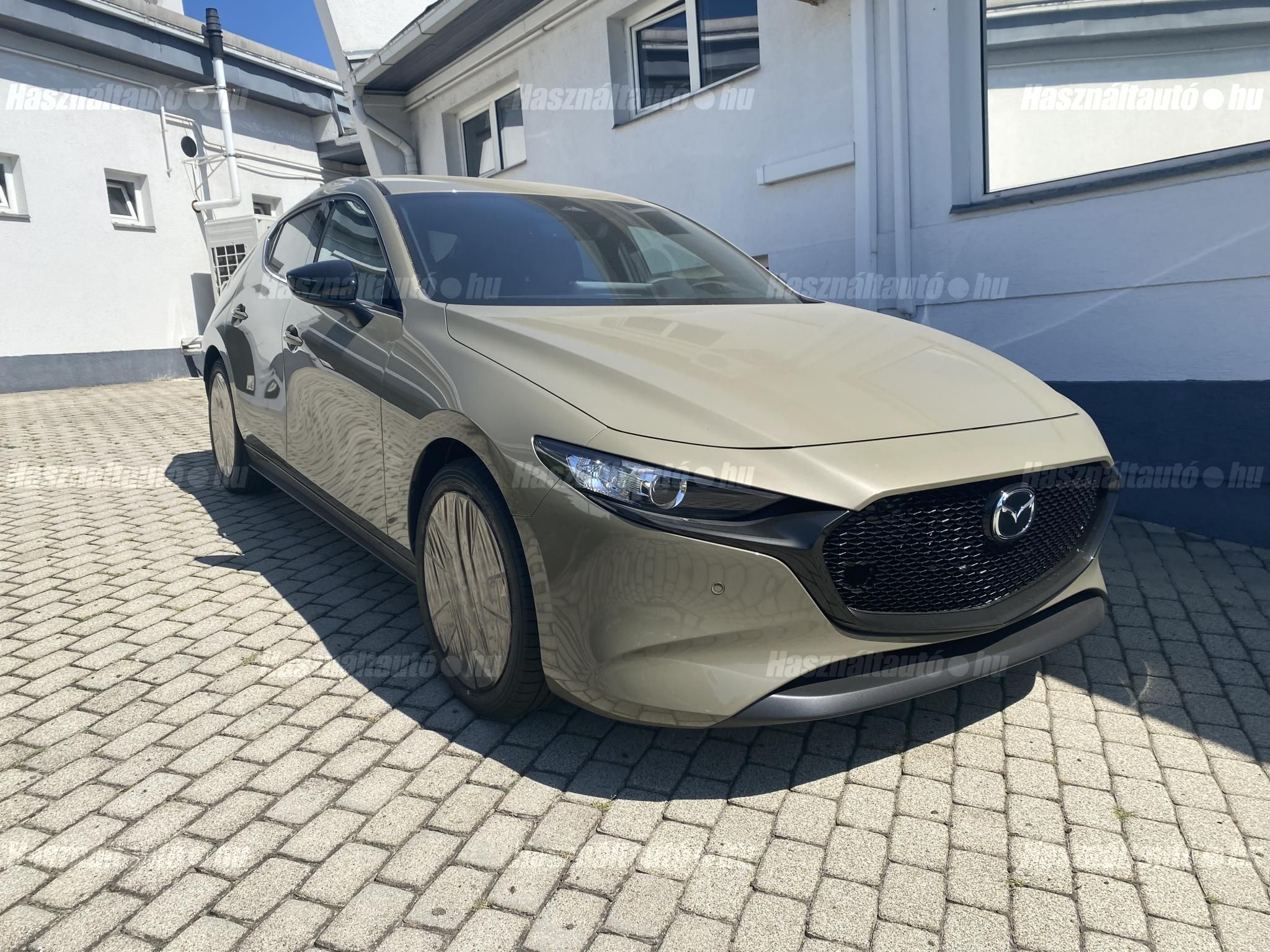 MAZDA 3 2025 - 1