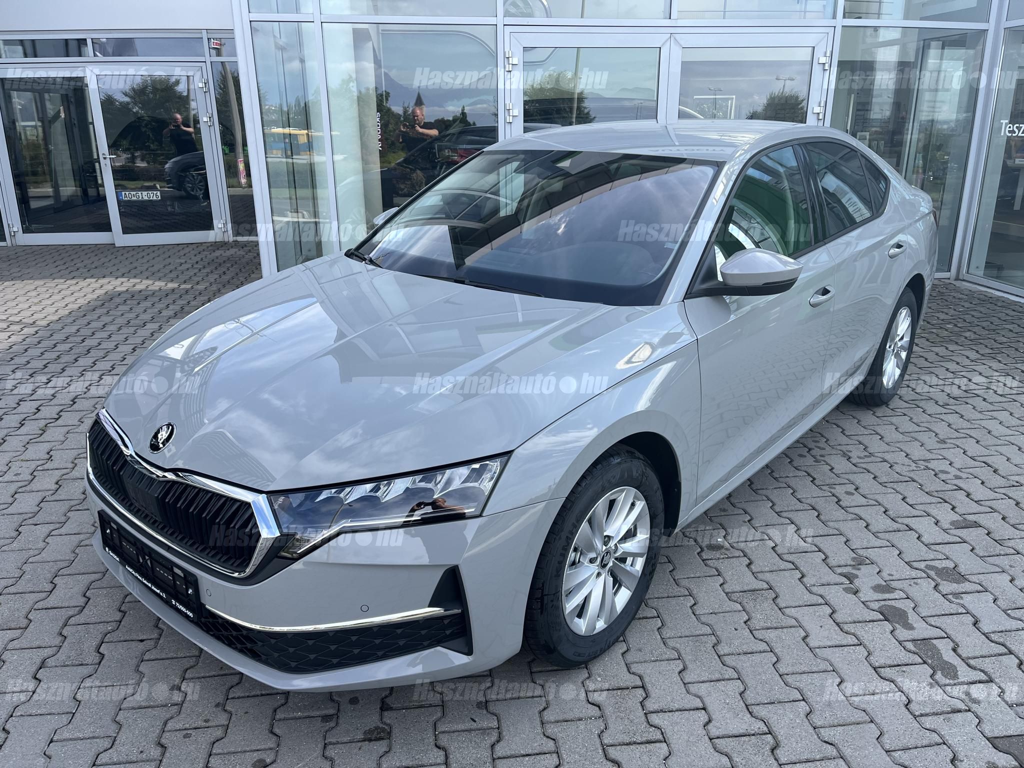 SKODA OCTAVIA 2025 - 1