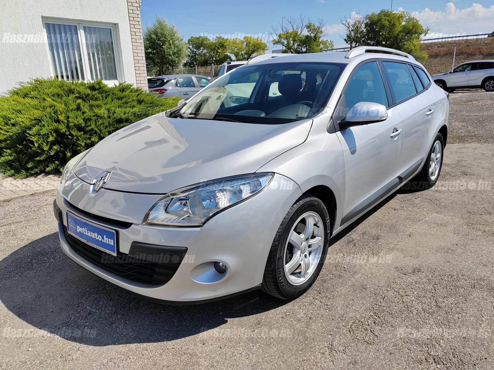 RENAULT MEGANE 2010/3 - 1