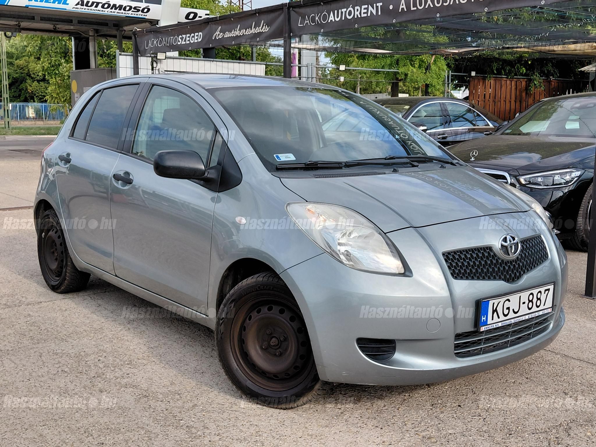 TOYOTA YARIS 2006/6 - 1
