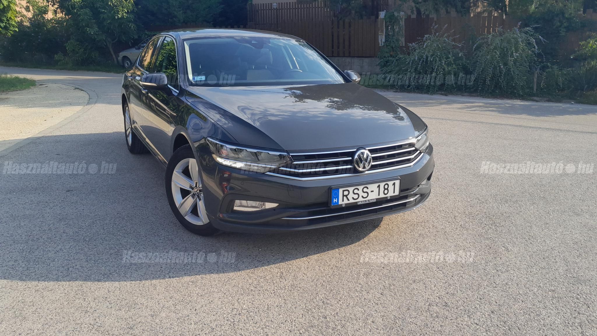 VOLKSWAGEN PASSAT 2019/10 - 1