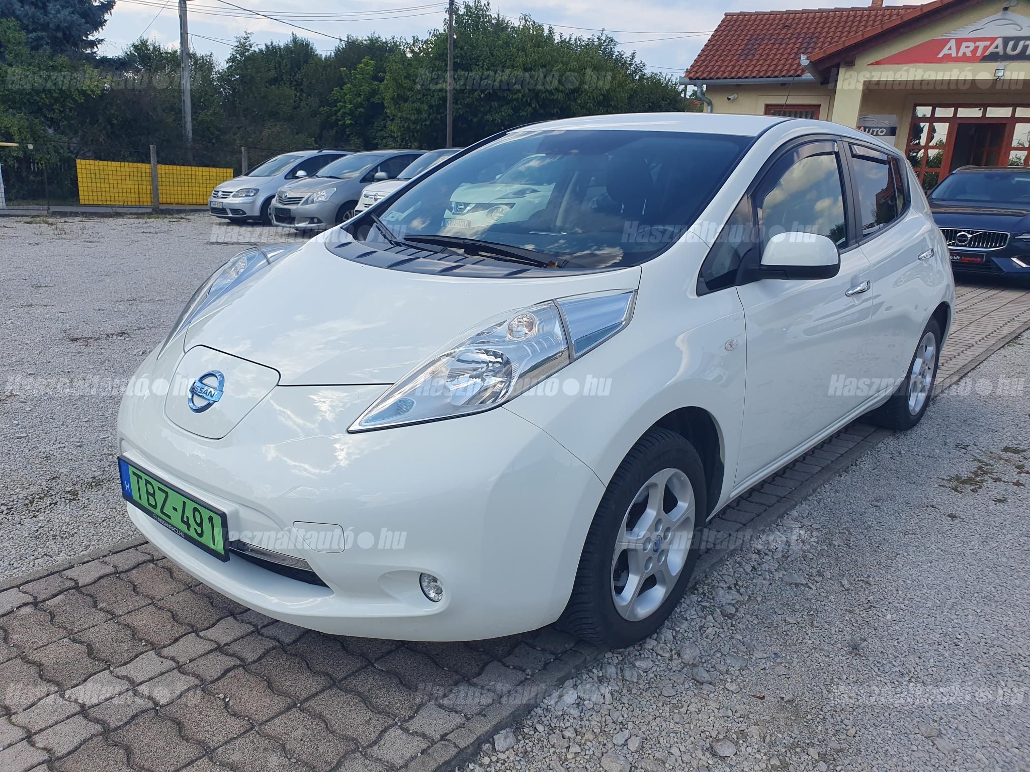 NISSAN LEAF 2016/12 - 1
