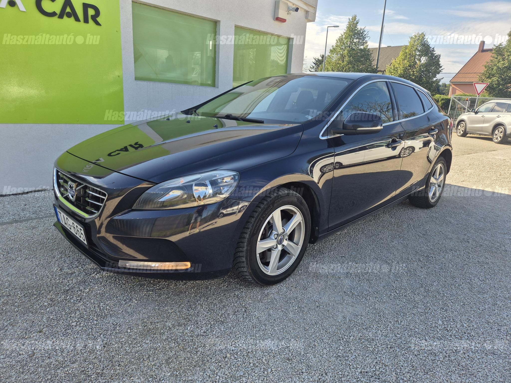 VOLVO V40 2016/2 - 1