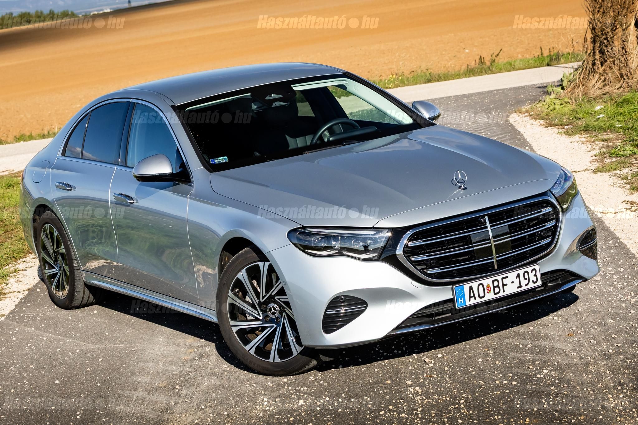 MERCEDES-BENZ E 300 2024/8 - 1