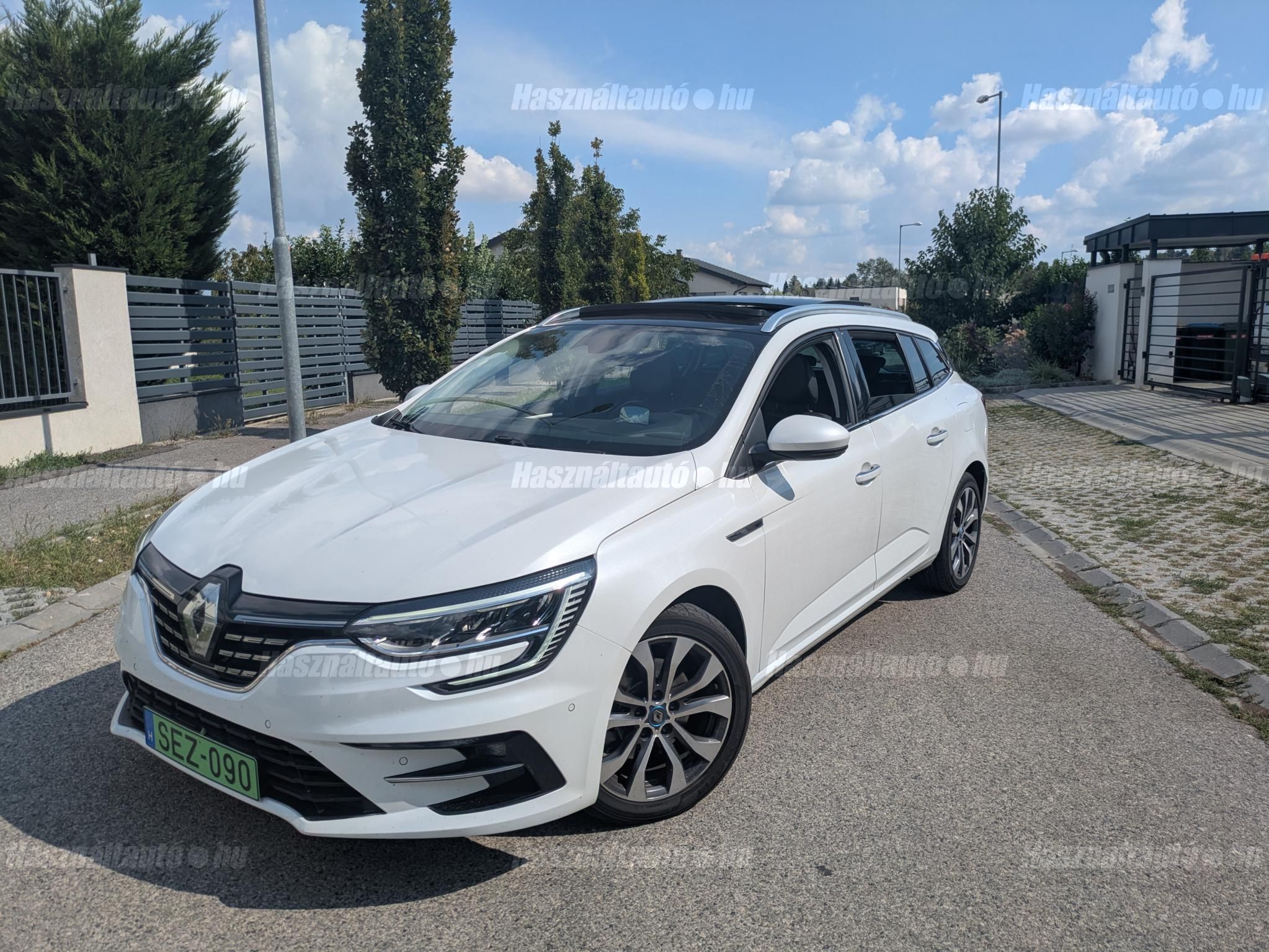 RENAULT MEGANE 2022/8 - 1